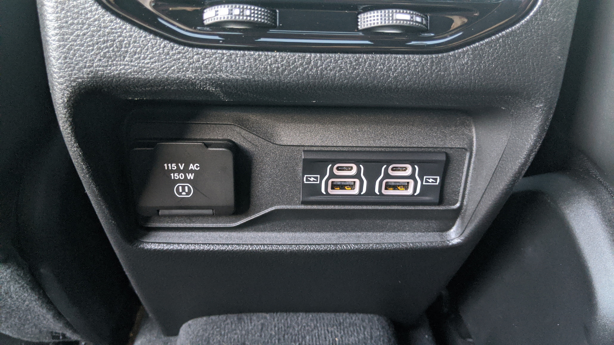 2023 Jeep Grand Cherokee L Stephen Rivers for Carscoops 30