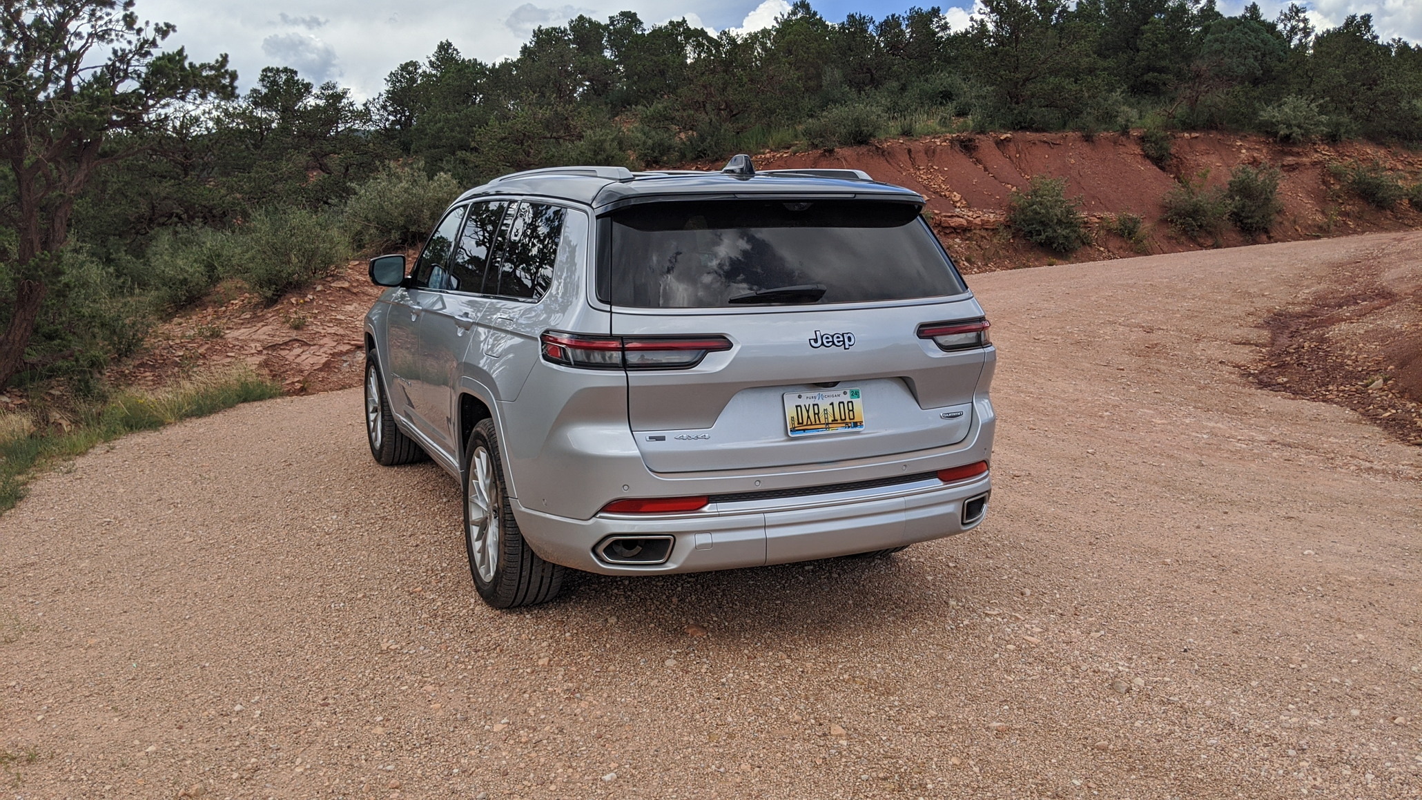 2023 Jeep Grand Cherokee L Stephen Rivers for Carscoops 54