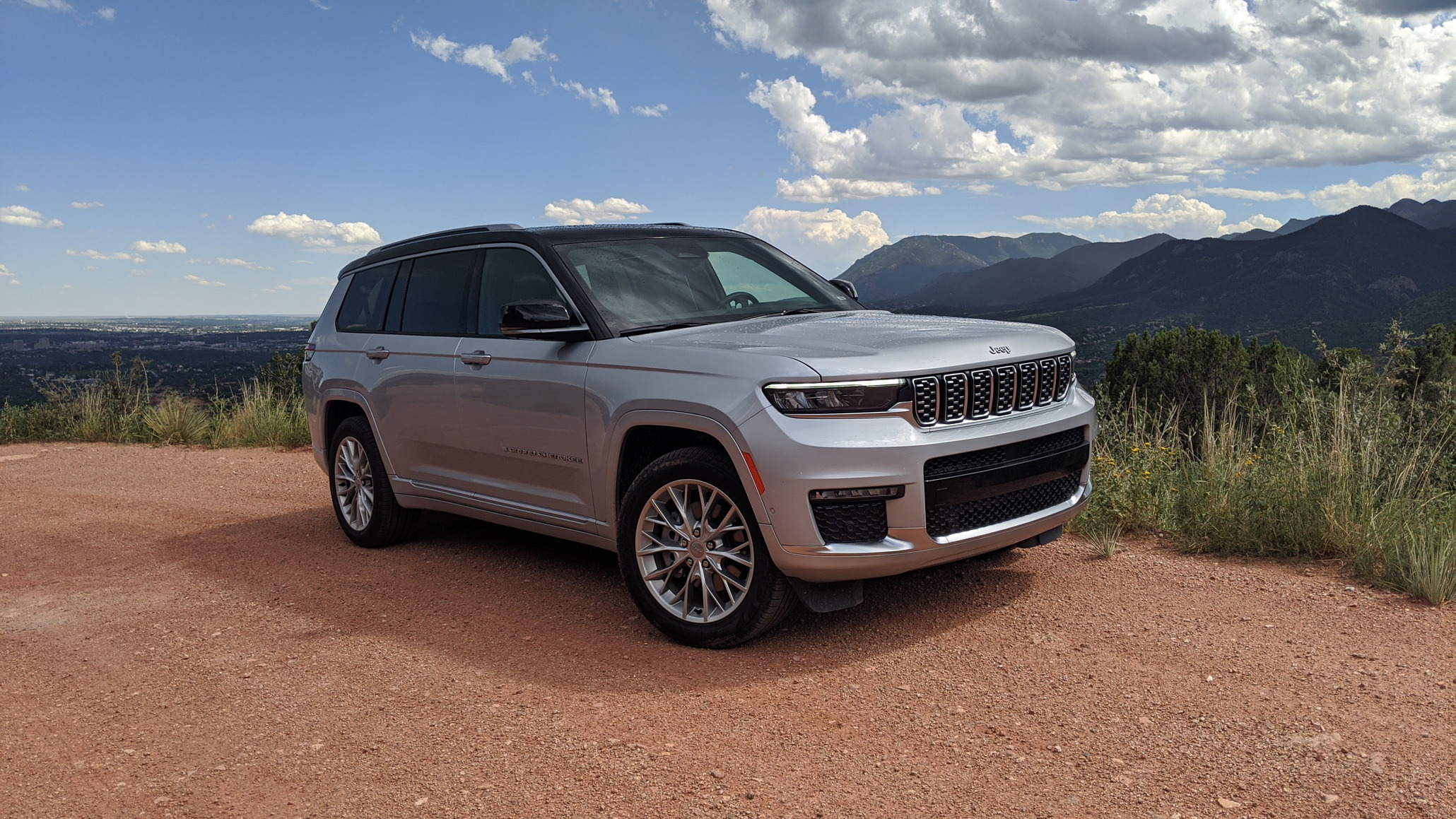 2023 Jeep Grand Cherokee L Stephen Rivers for Carscoops 58