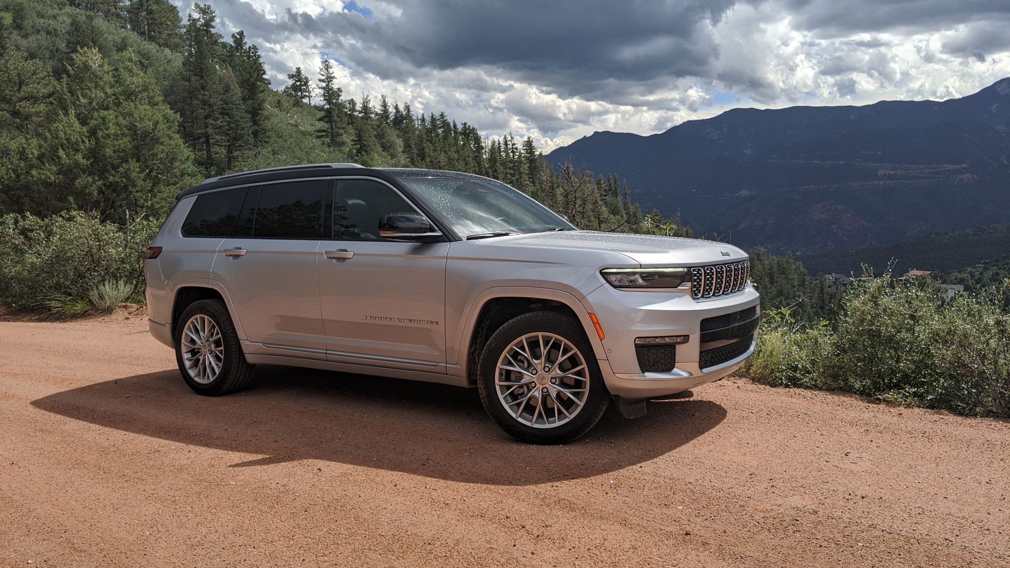 2023 Jeep Grand Cherokee L Stephen Rivers for Carscoops 63