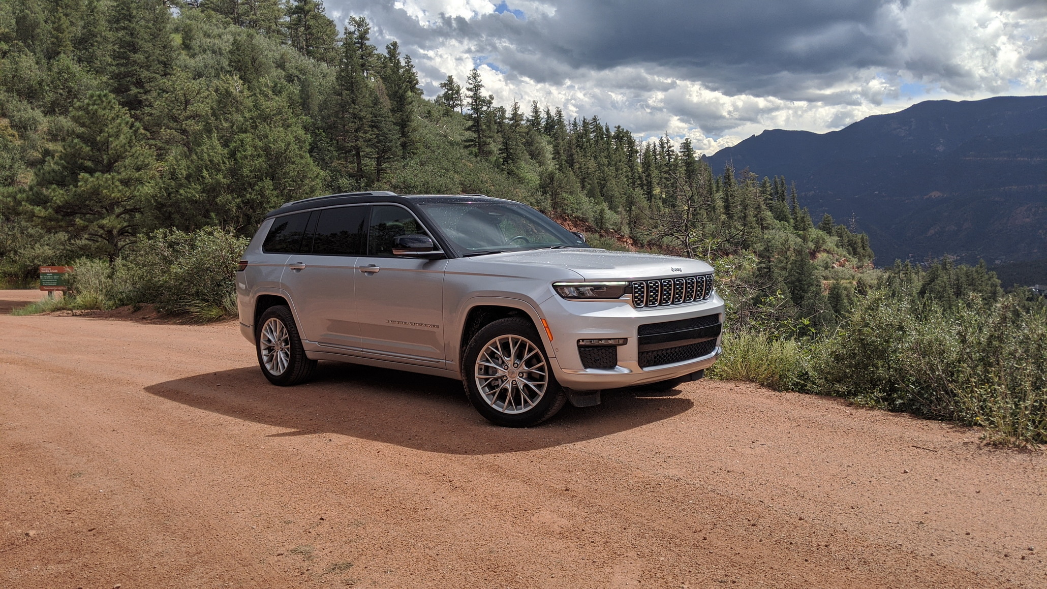2023 Jeep Grand Cherokee L Stephen Rivers for Carscoops 64