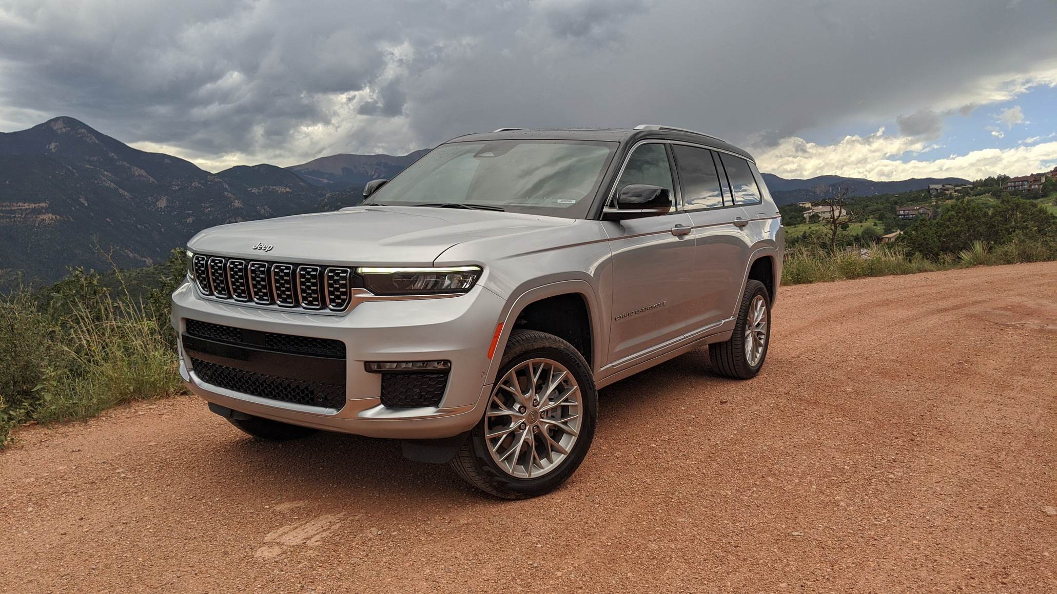 2023 Jeep Grand Cherokee L Stephen Rivers for Carscoops 69