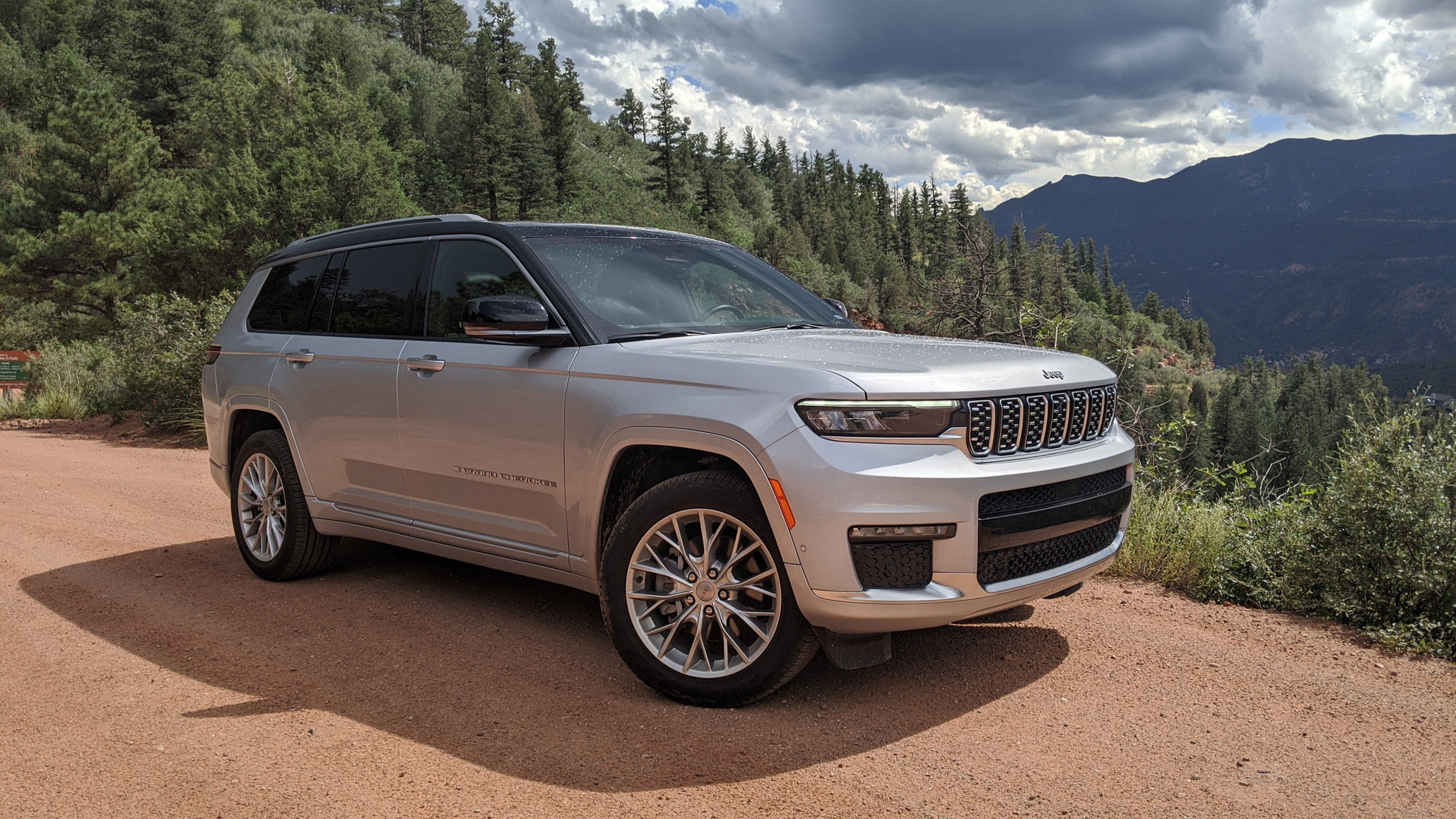 2023 Jeep Grand Cherokee L Stephen Rivers for Carscoops 72