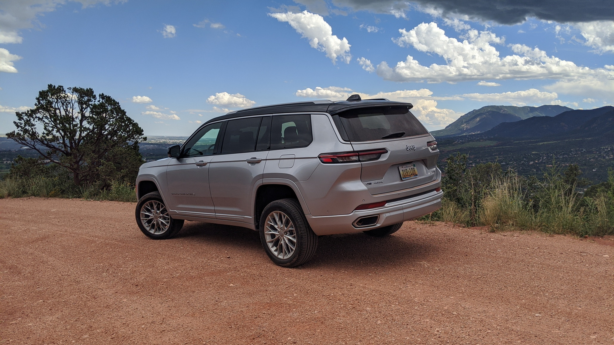 2023 Jeep Grand Cherokee L Stephen Rivers for Carscoops 73