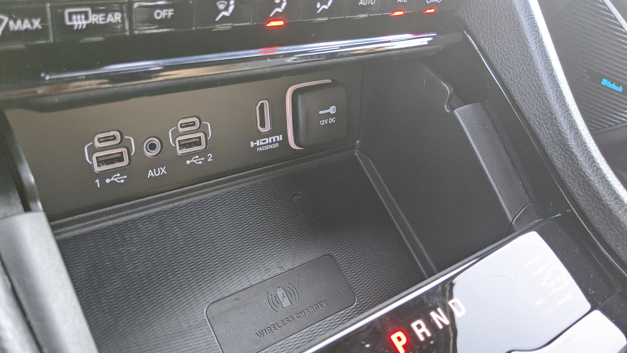 2023 Jeep Grand Cherokee L Stephen Rivers for Carscoops 8