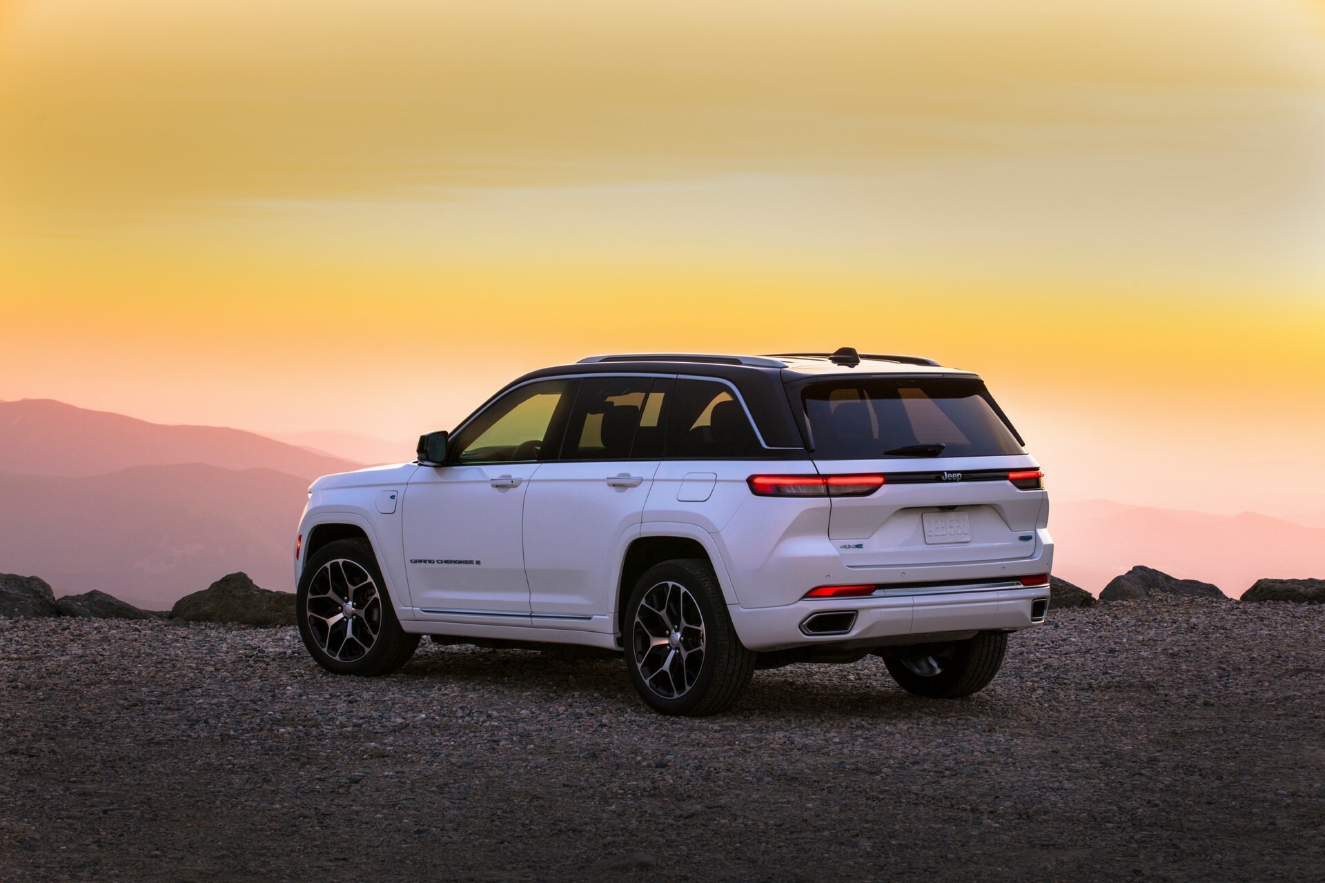 2024 Jeep Grand Cherokee 810 14