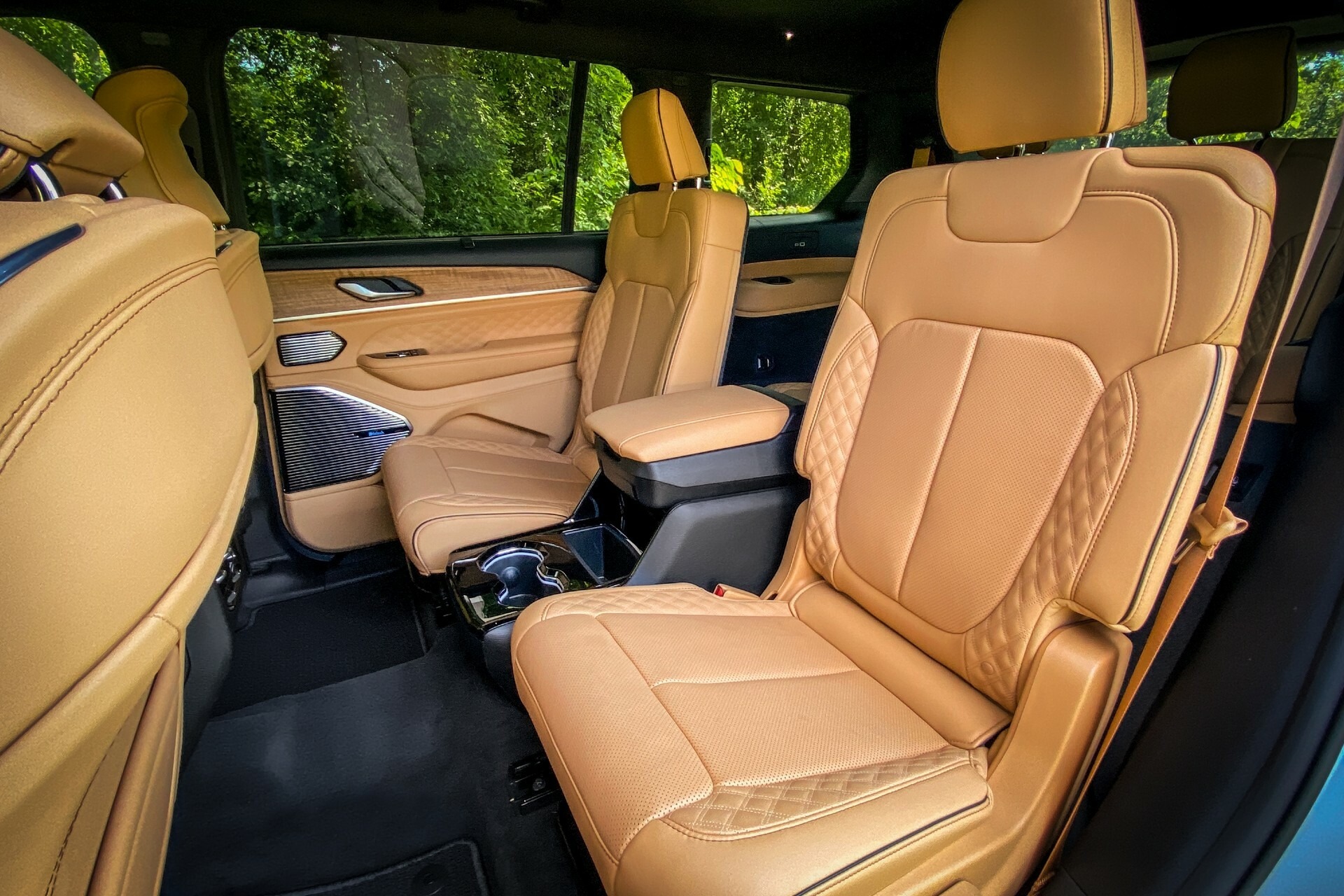 2024 Jeep Grand Cherokee 810 30