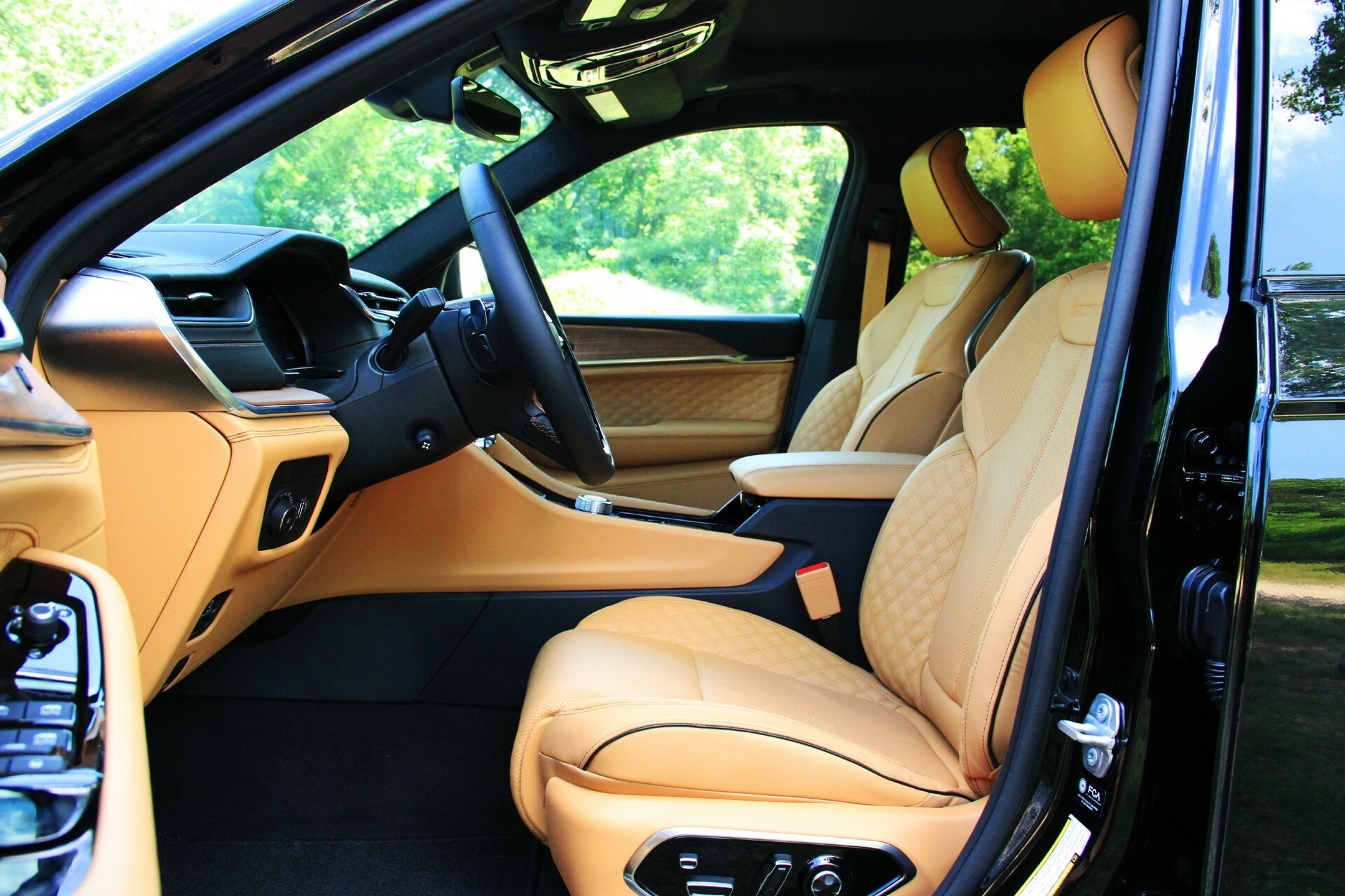 2024 Jeep Grand Cherokee 810 32