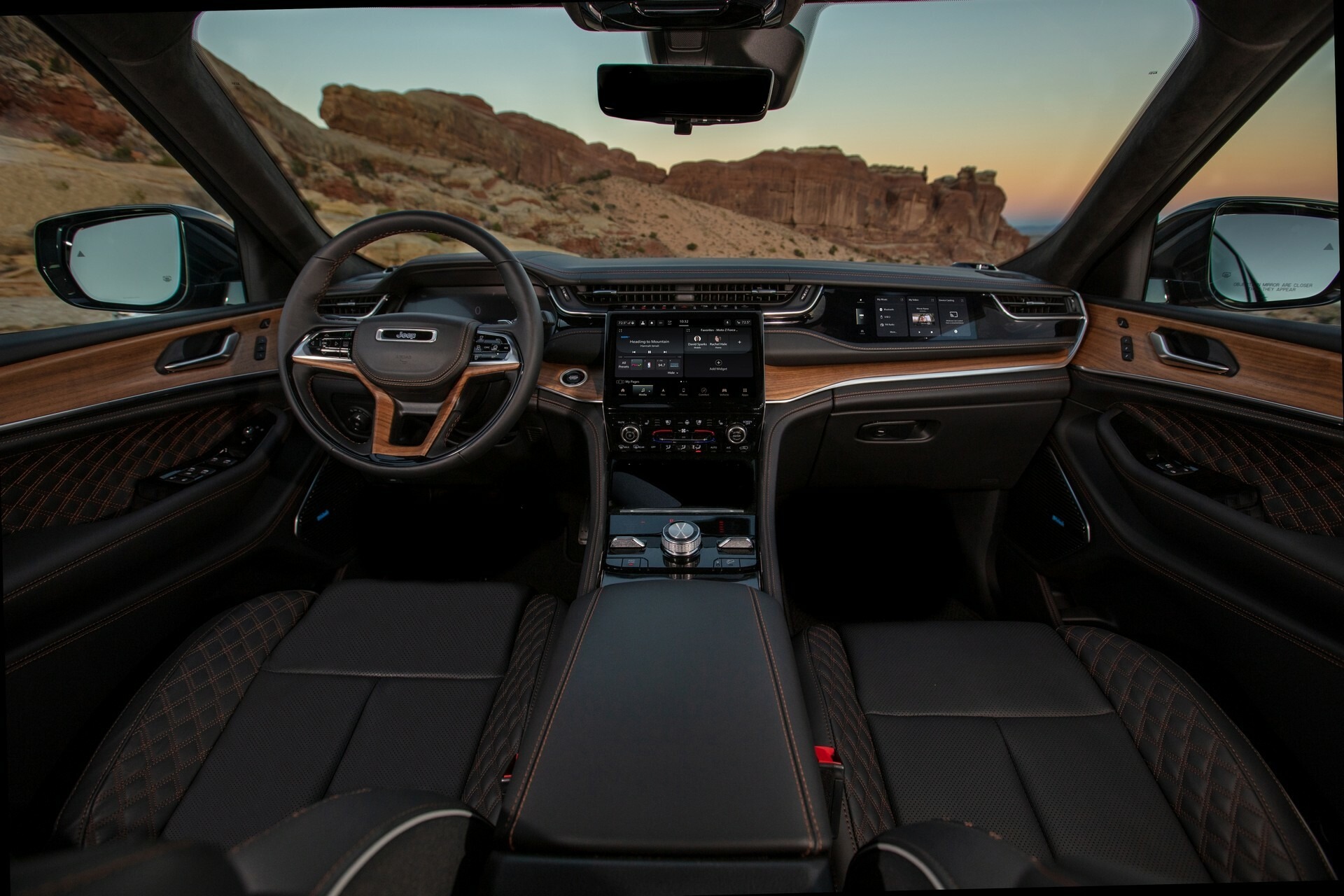 2024 Jeep Grand Cherokee 810 8