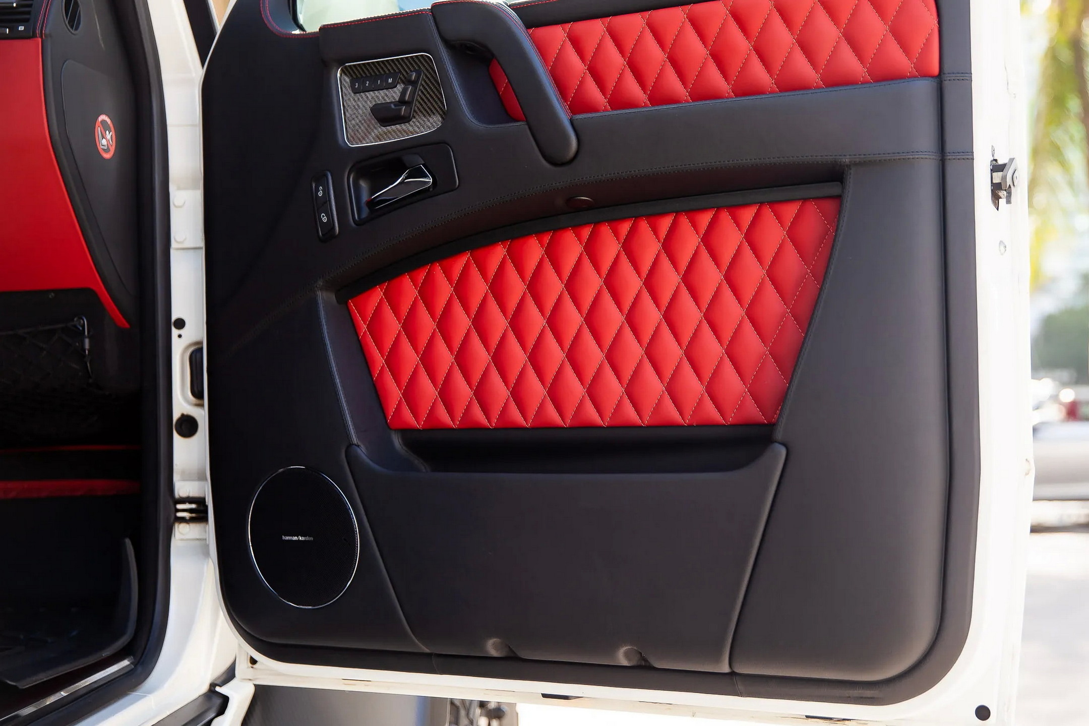 2014 Mercedes-Benz G63 AMG 33