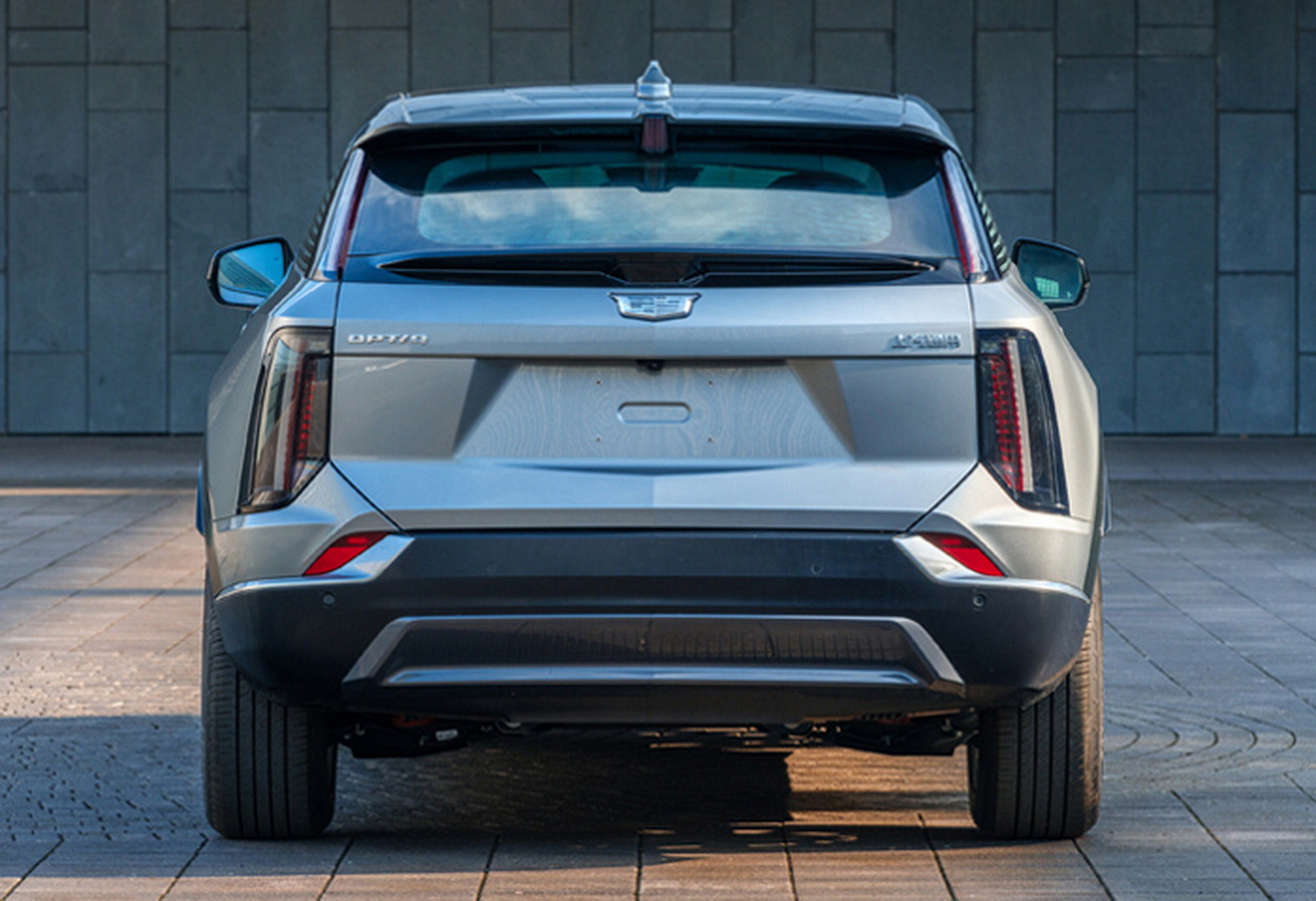 2024 Cadillac Optiq Electric SUV (4)