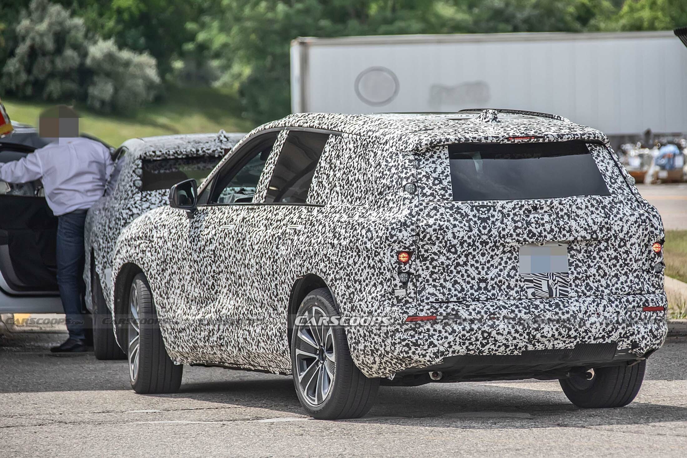 Cadillac Optiq, three-row EV and Escalade IQ scoop 00001