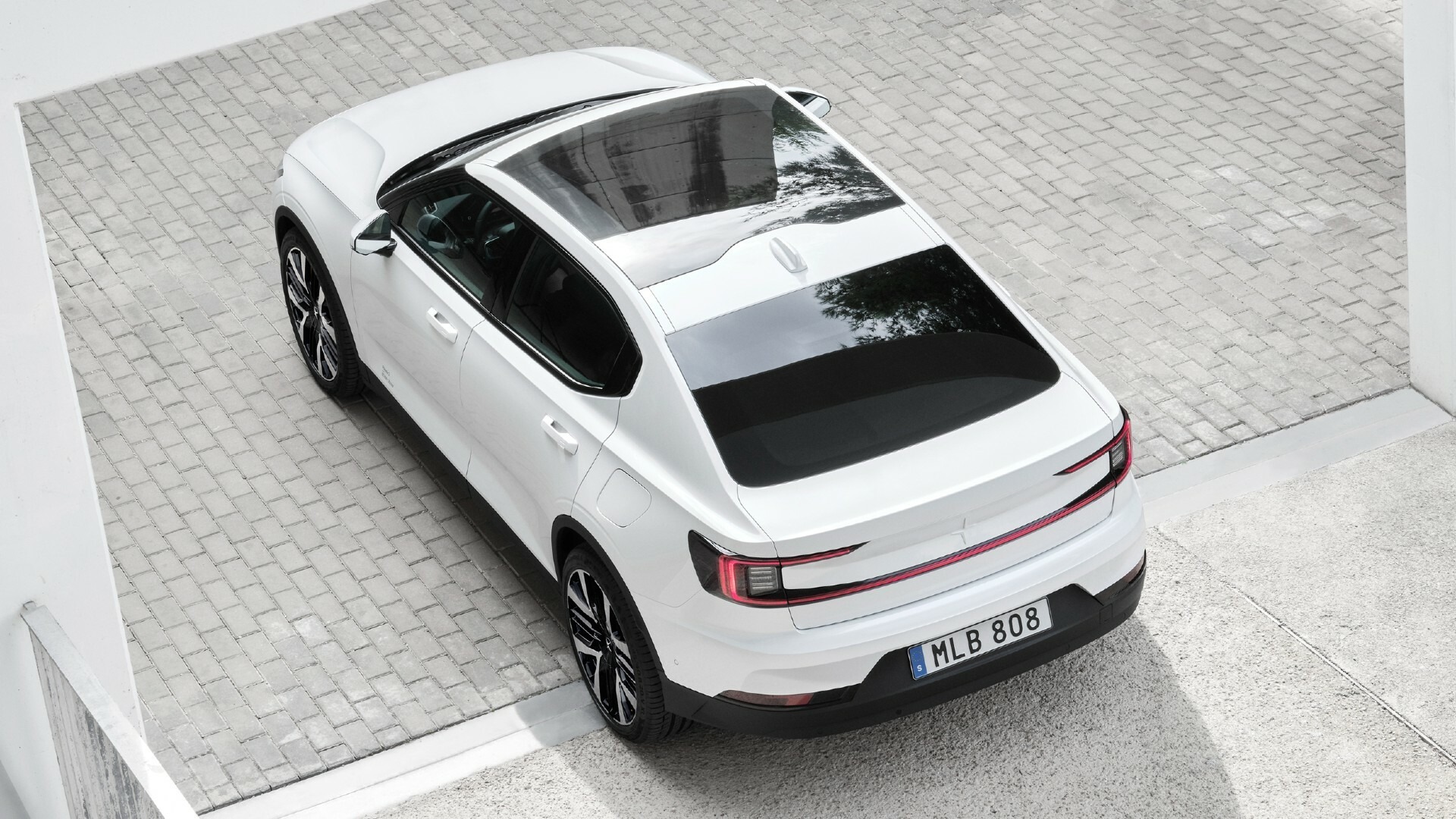 2024 Polestar 2 (7)s