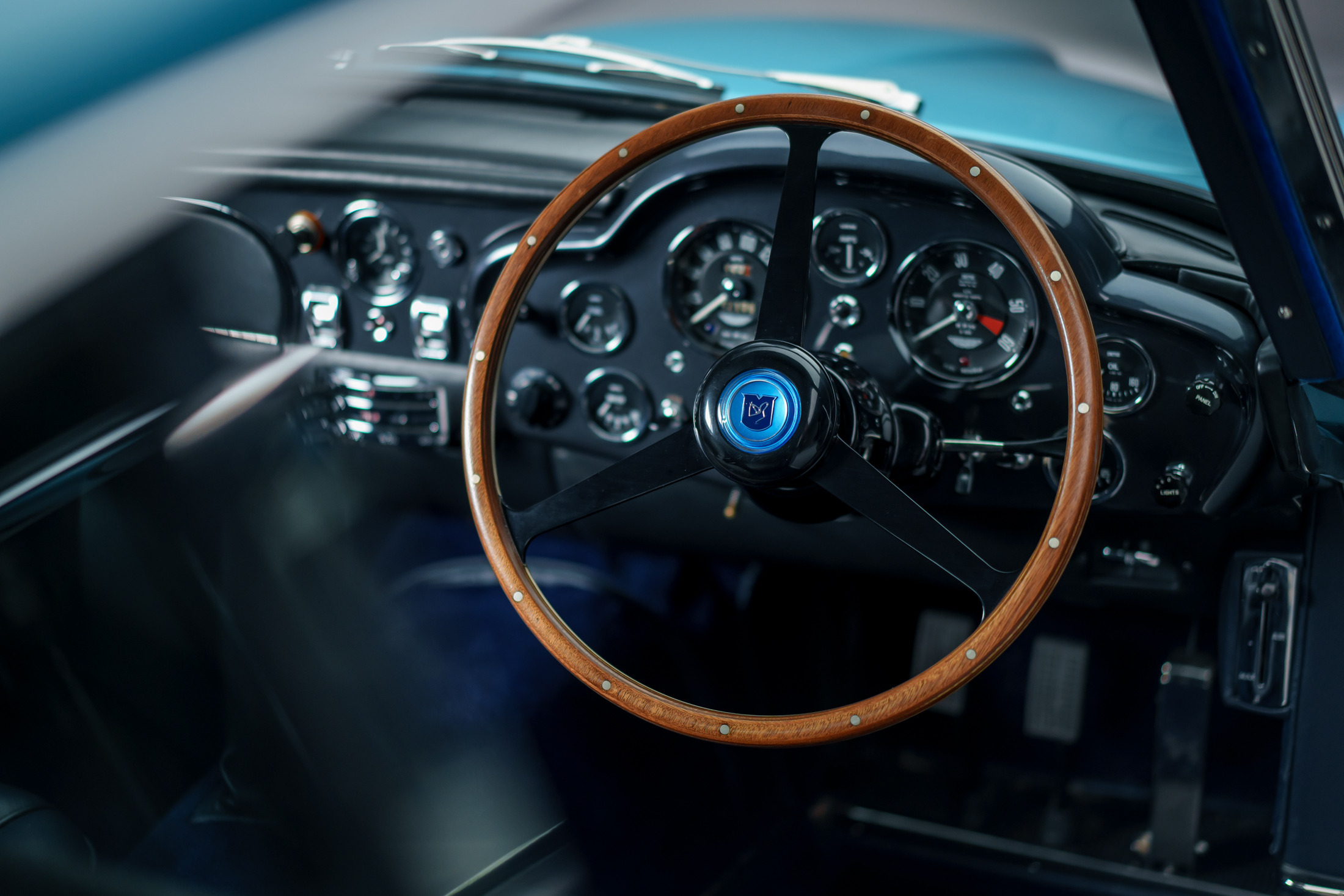 Aston Martin DB6 at 60 00015