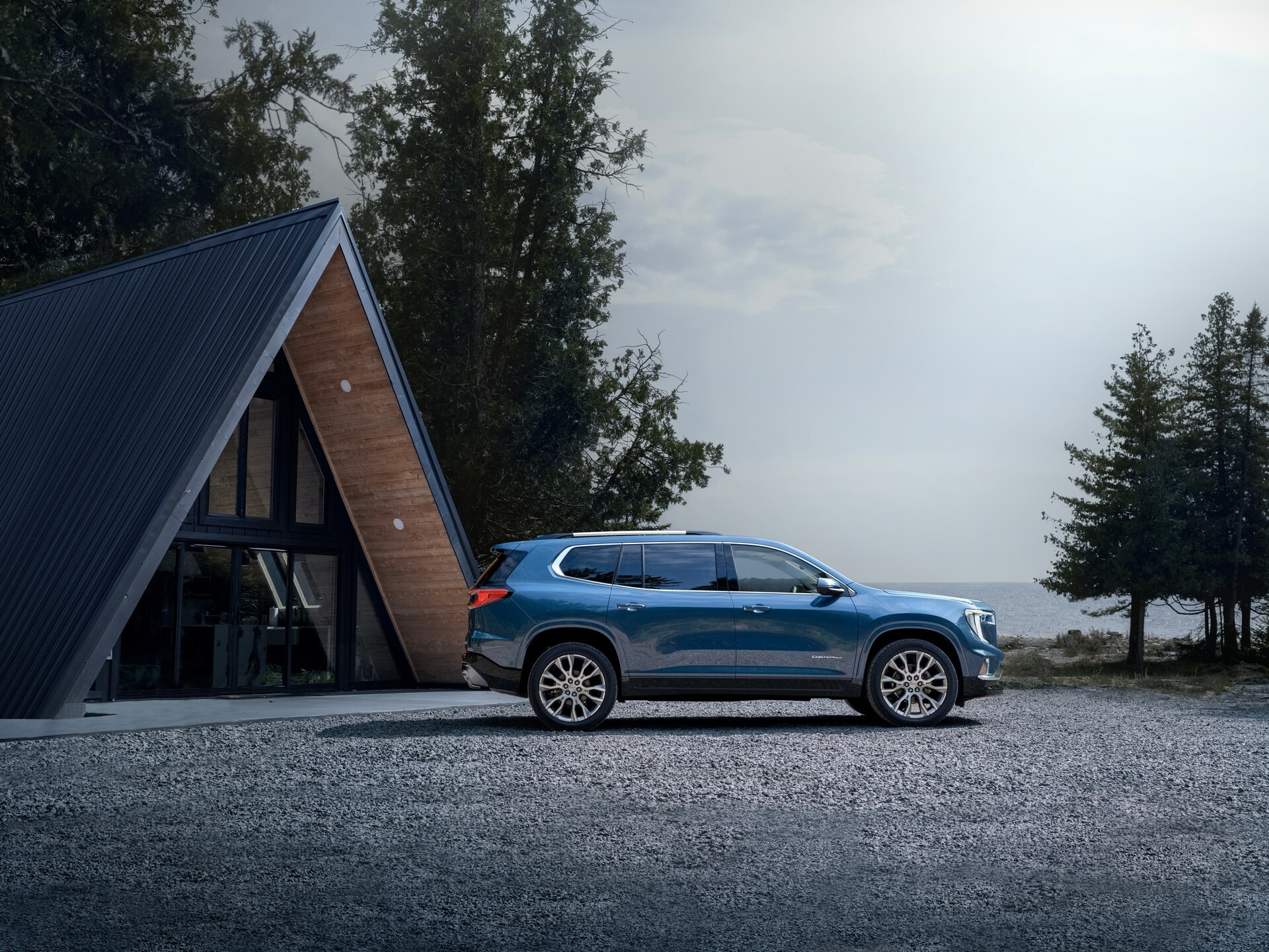 2024 GMC Acadia 911 8