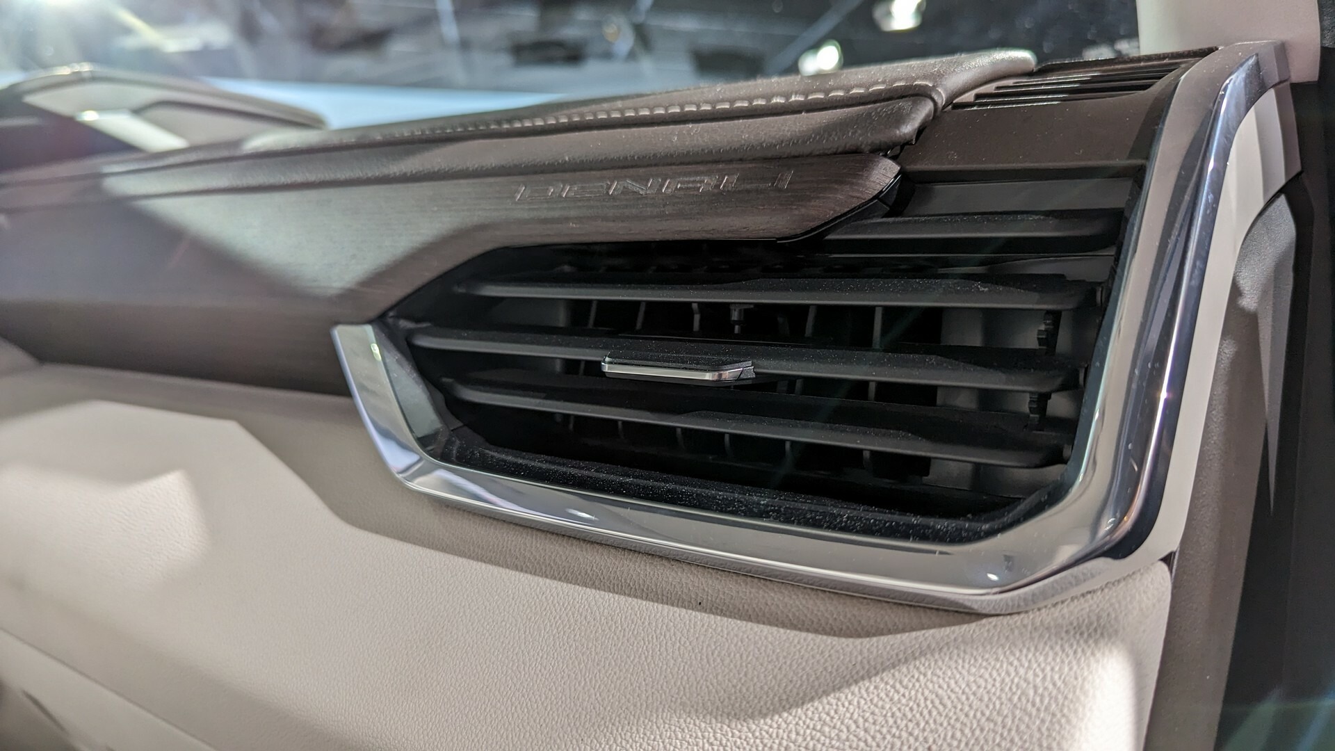 2024 GMC Acadia Denali MG CarScoops 911 12