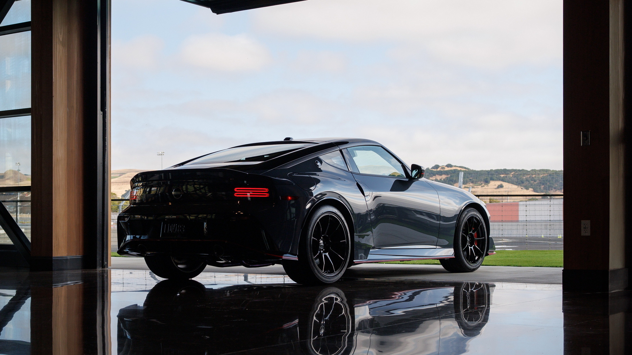 2024 Nissan Z NISMO 12