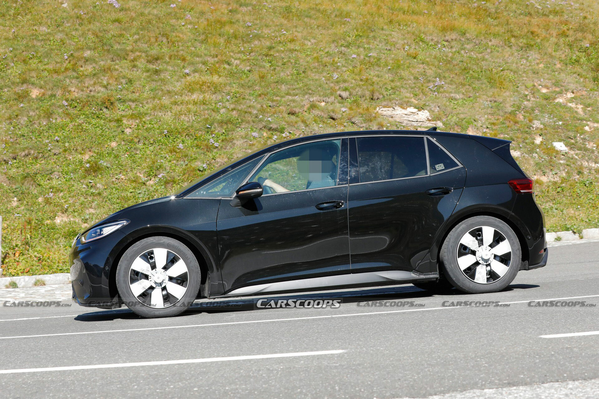 2024 VW ID.3 GTX CarScoops 906 14