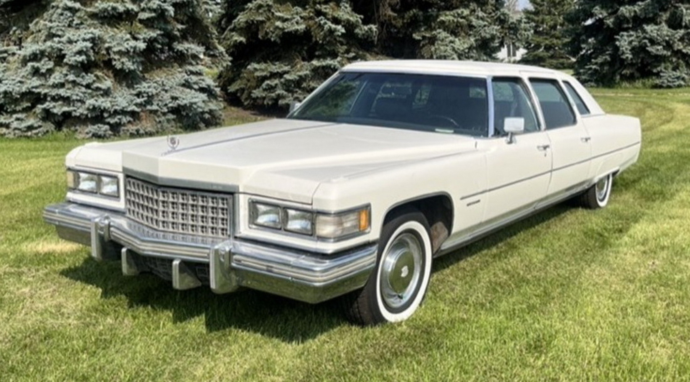 1976 Cadillac Fleetwood Limo_2