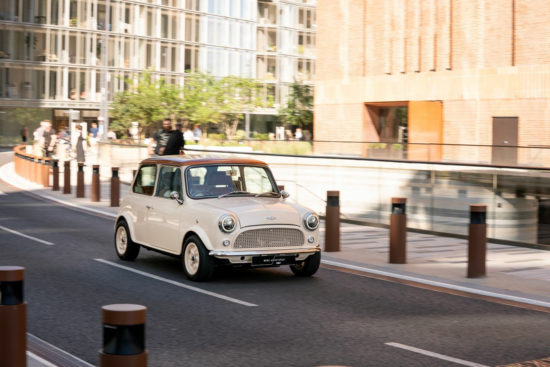 David Brown Automotive Mini eMastered - 12
