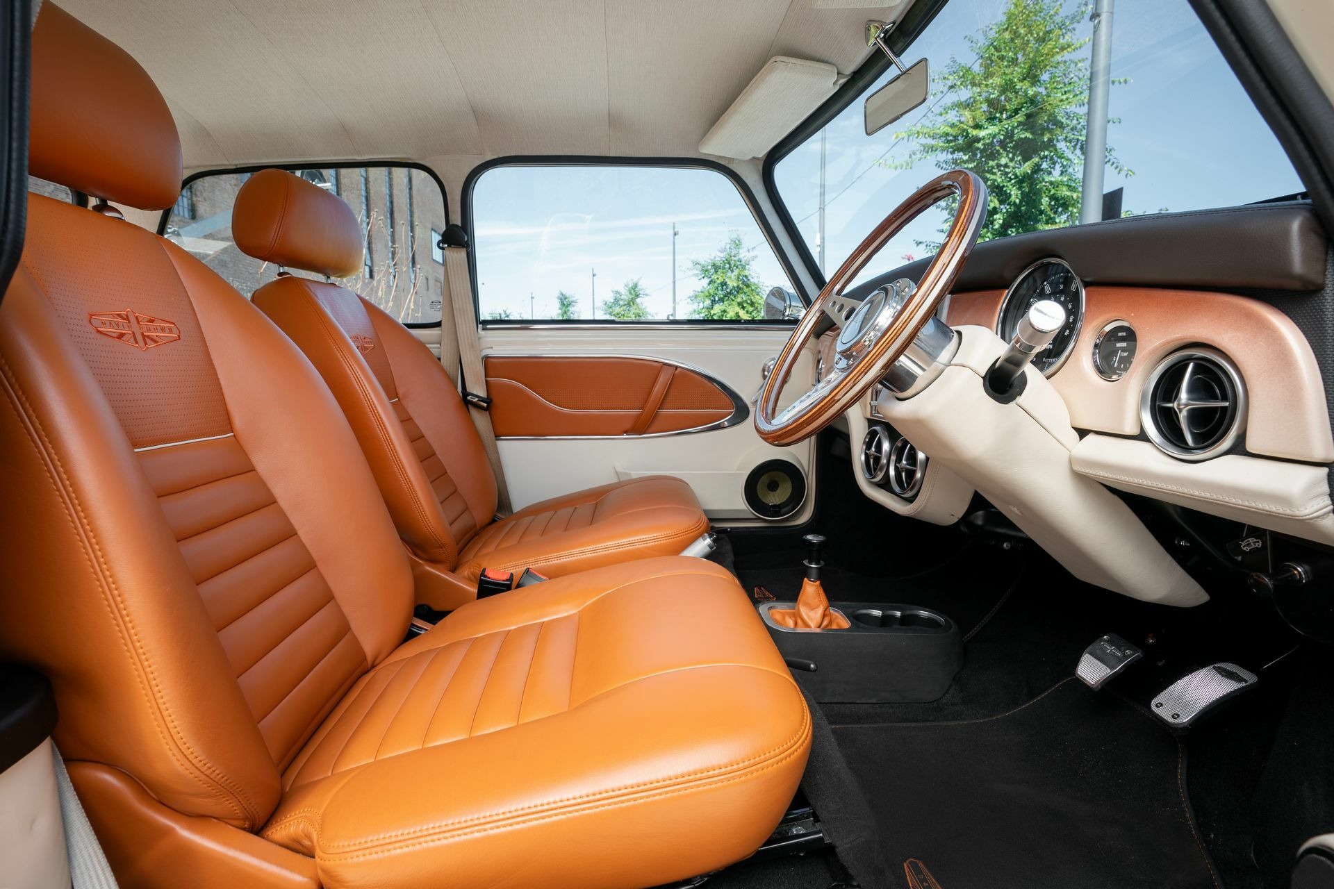 David Brown Automotive Mini eMastered - 31
