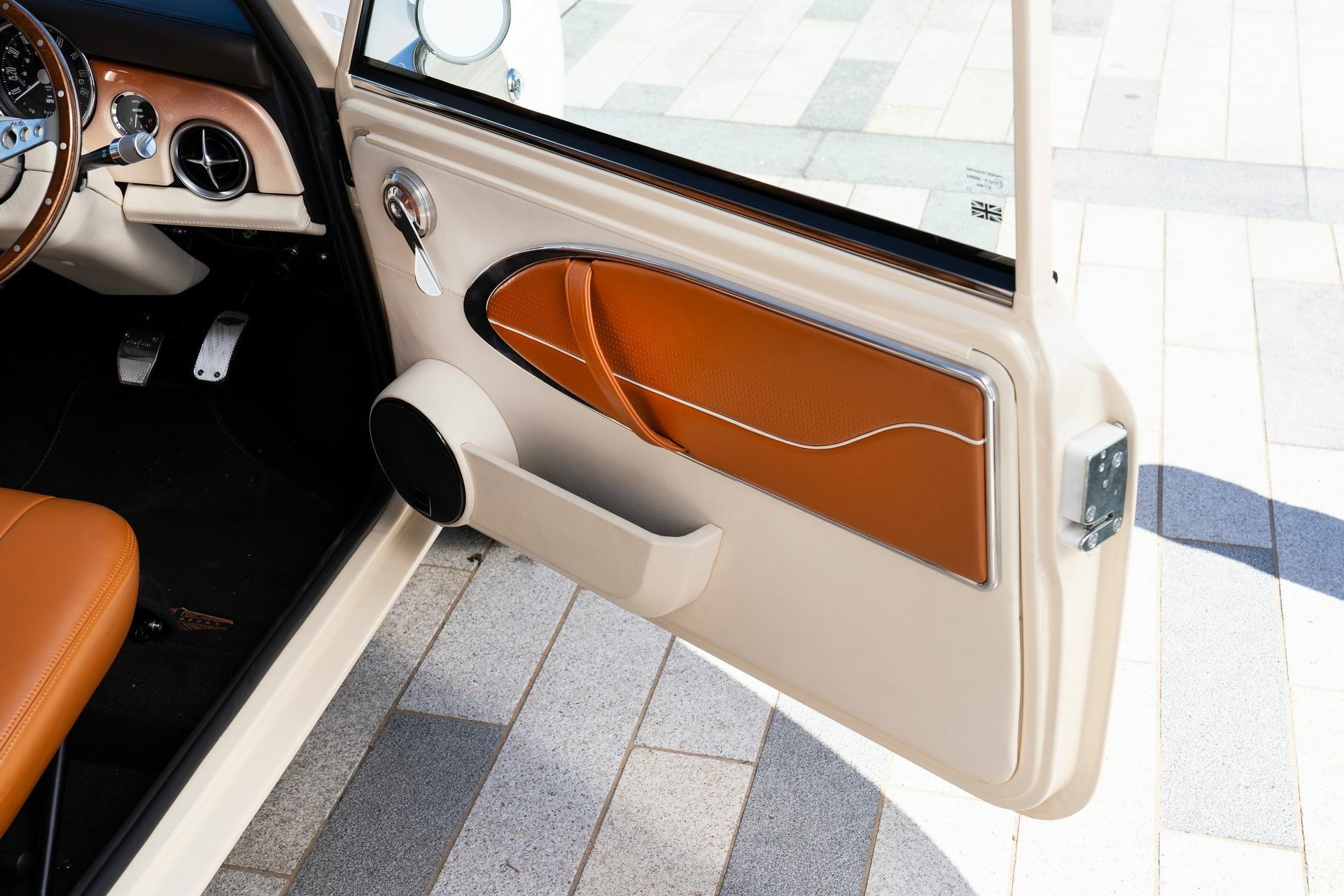 David Brown Automotive Mini eMastered - 34