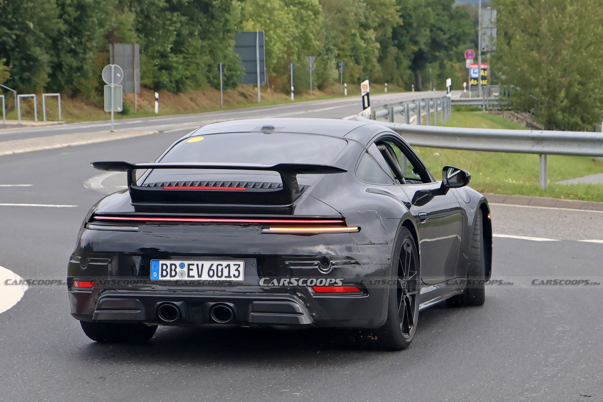 2024 Porsche 911 GTS Aero - 14