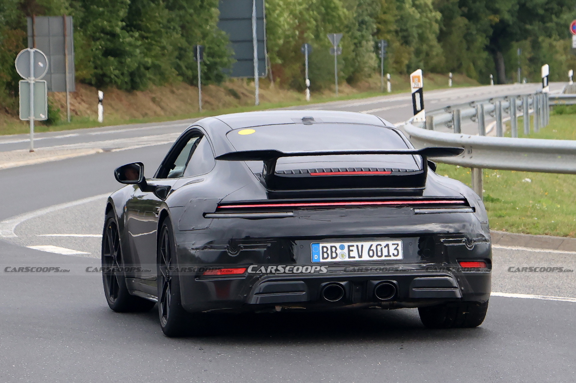 2024 Porsche 911 GTS Aero - 17