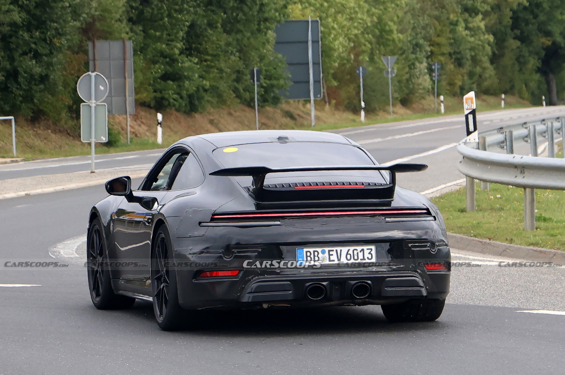2024 Porsche 911 GTS Aero - 18