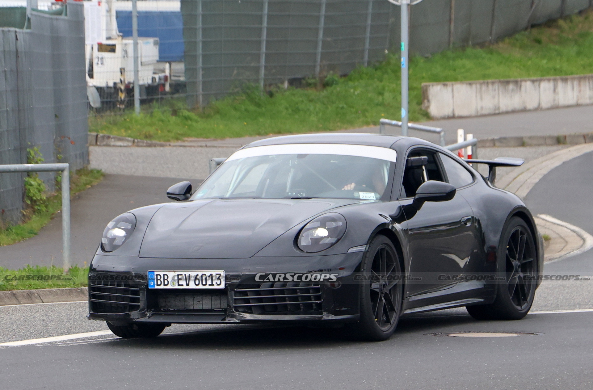 2024 Porsche 911 GTS Aero - 2