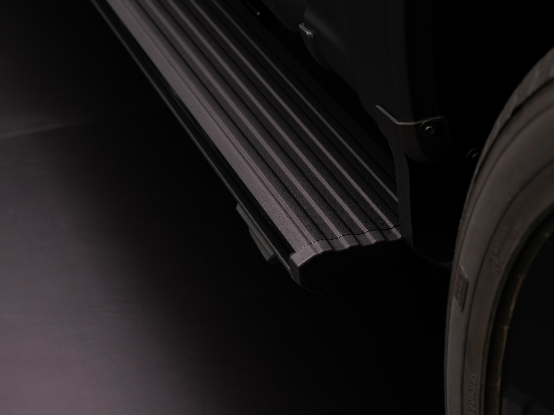 Ford F-150 Lightning Platinum Black 824 3