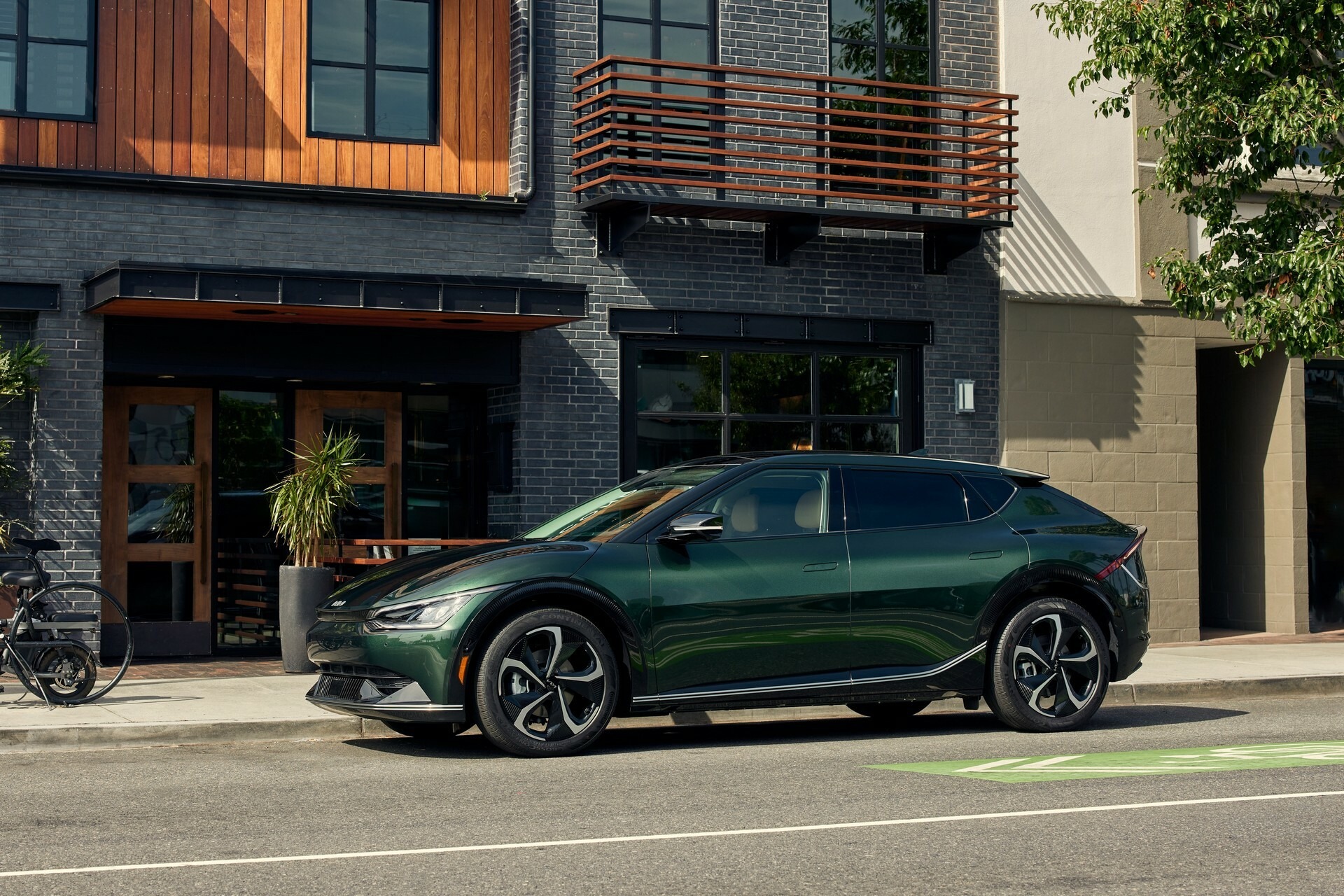 2023 Kia EV6 North American Utility Vehicle of the Year Limited Edition 818 14