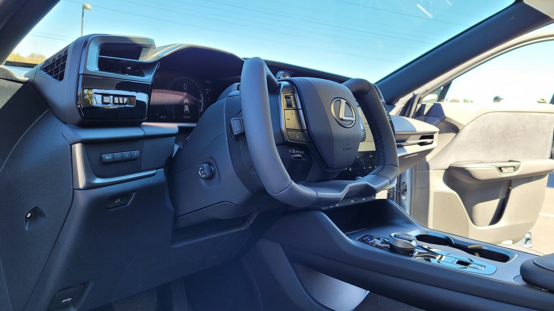 2023 Lexus RZ Yoke 4