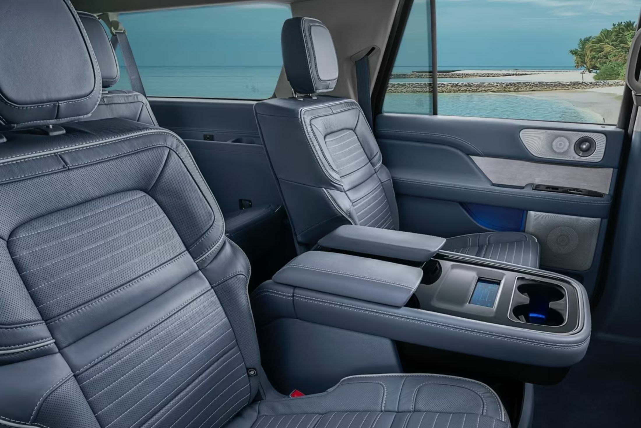 Lincoln Navigator Black Gold Edition - China (6)