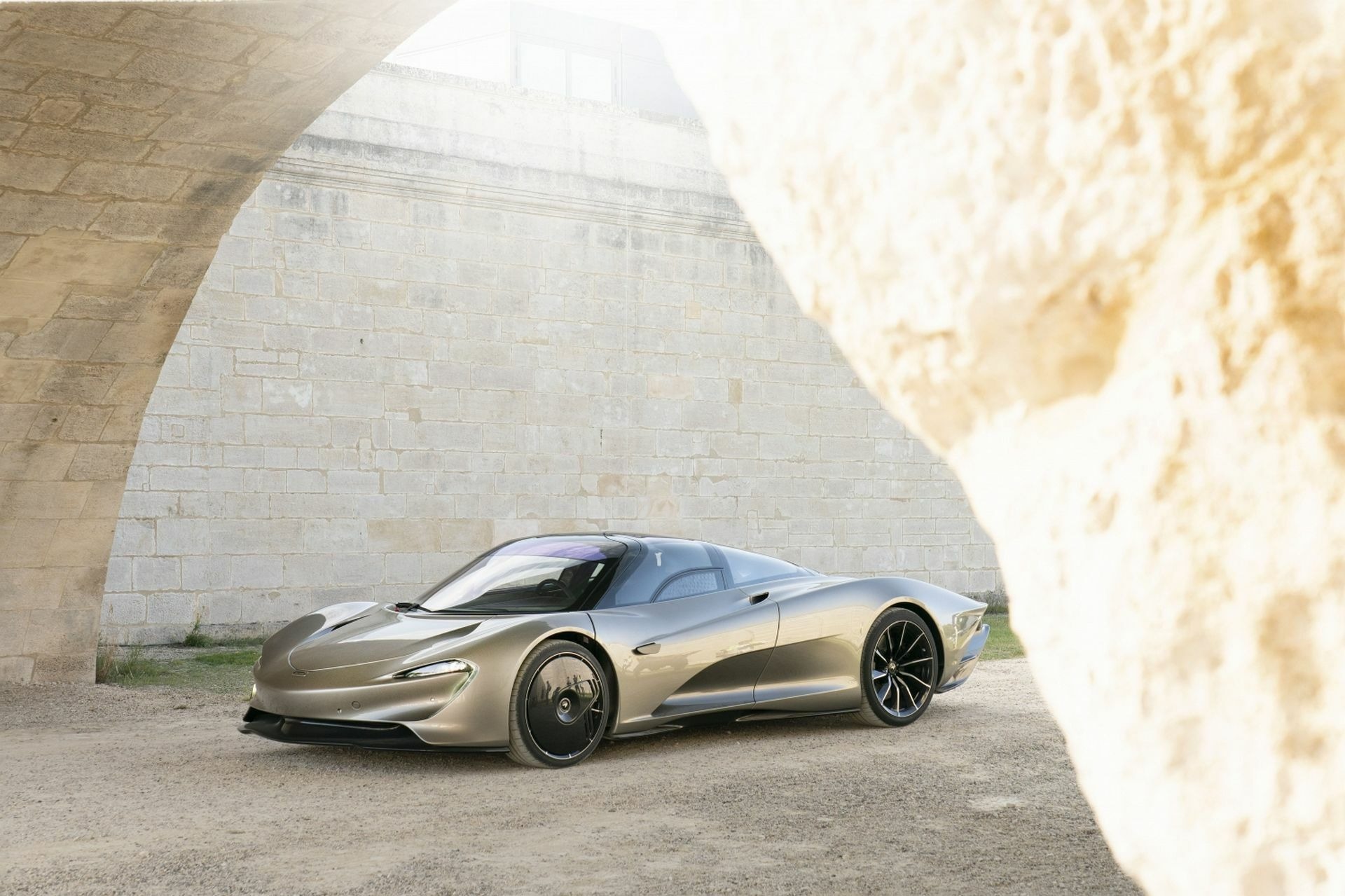 McLaren Speedtail Guitar - 12