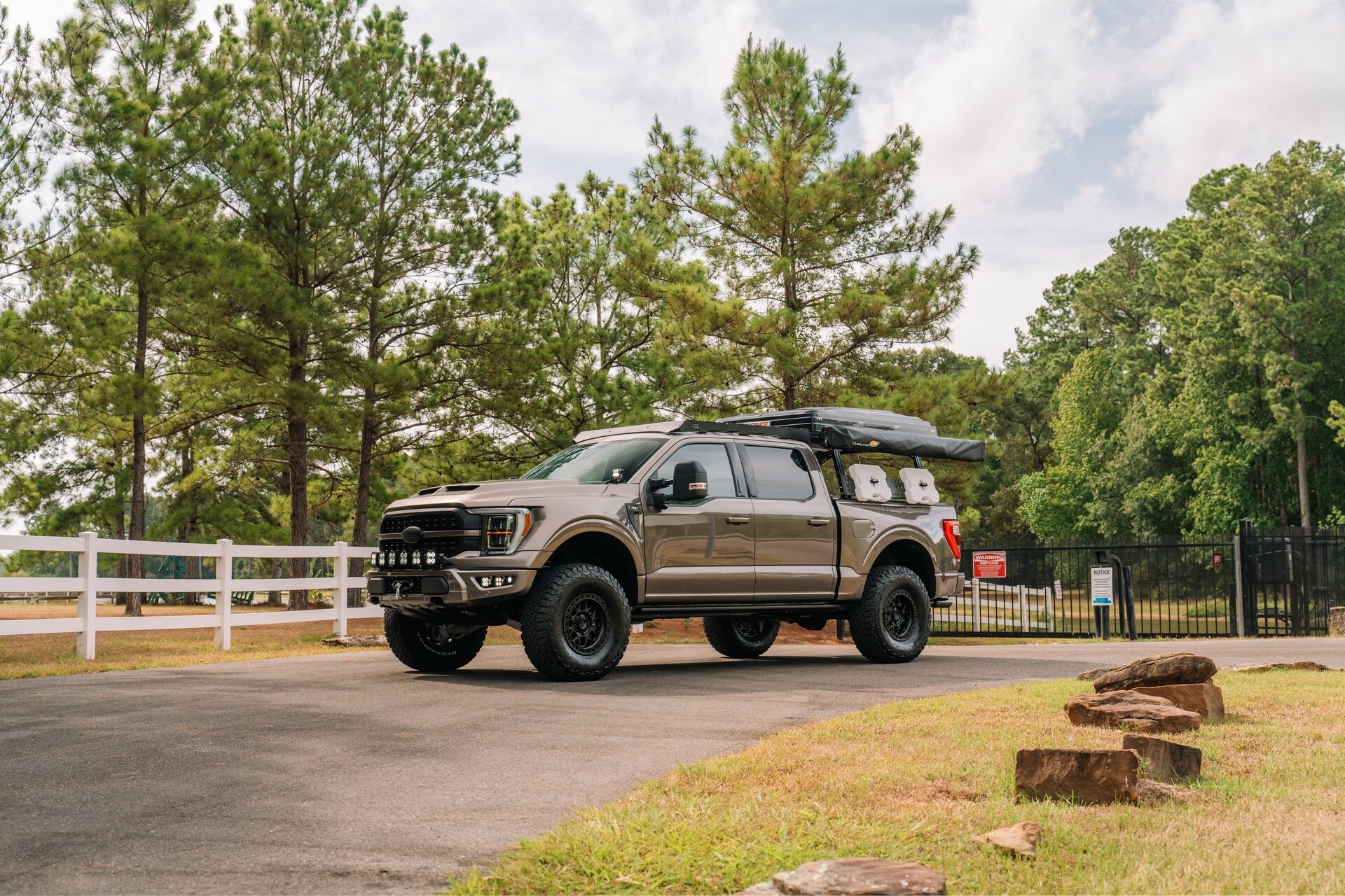 PaxPower Ford F-150 Overland - 1