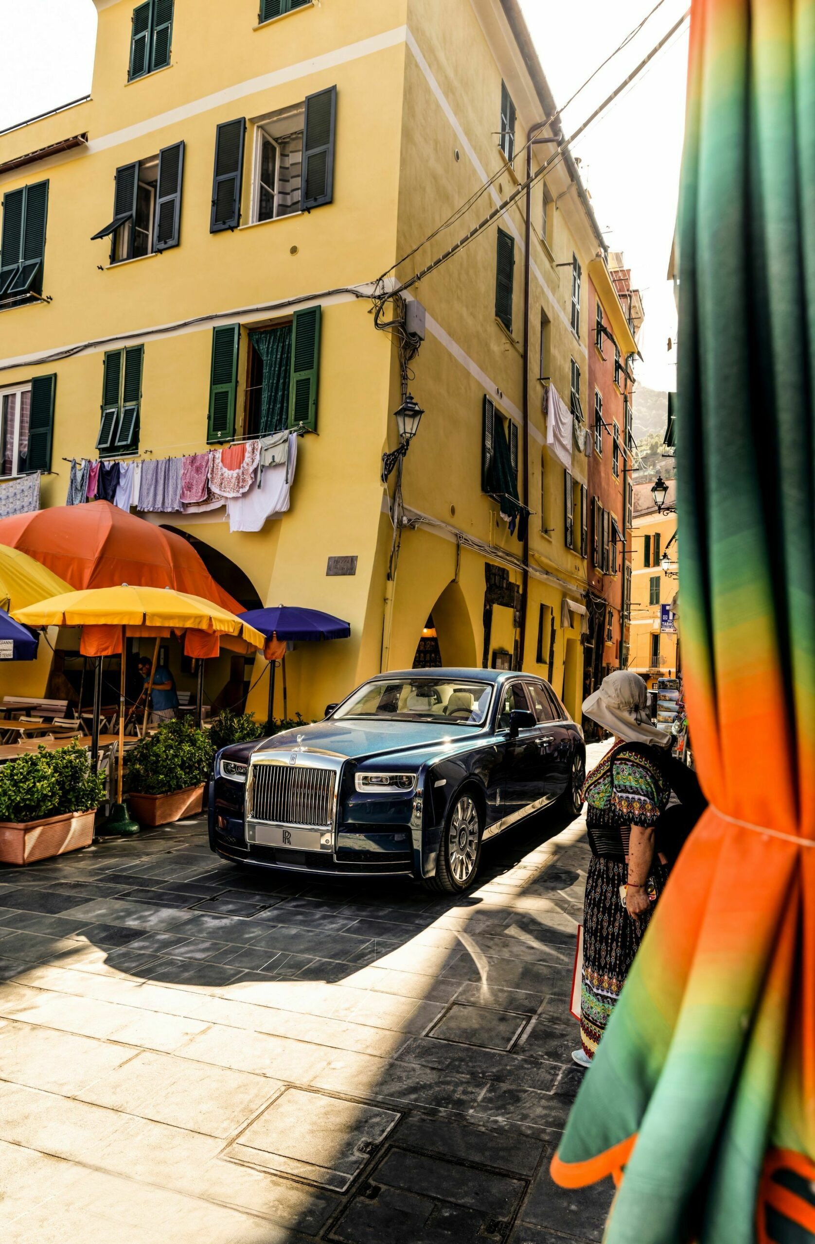 Rolls Royce Phantom Cinque Terre - 3