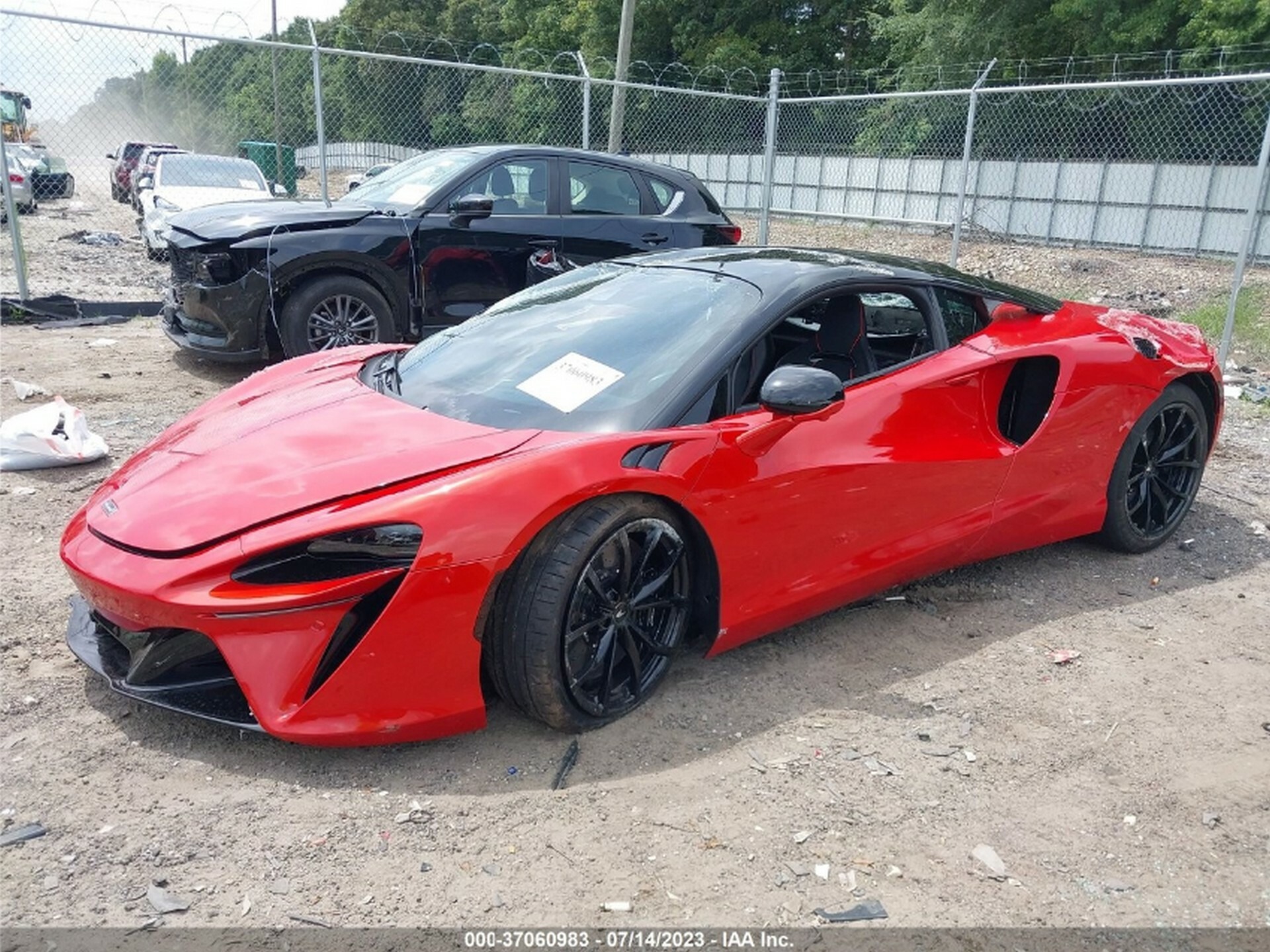 McLaren Artura 2