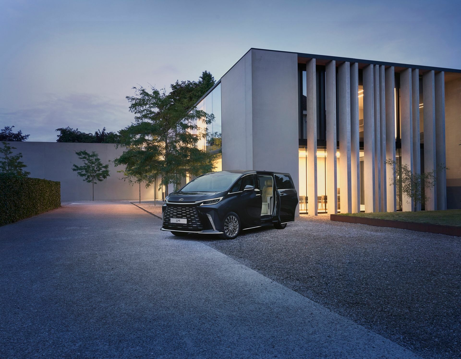 2024 Lexus LM - 140