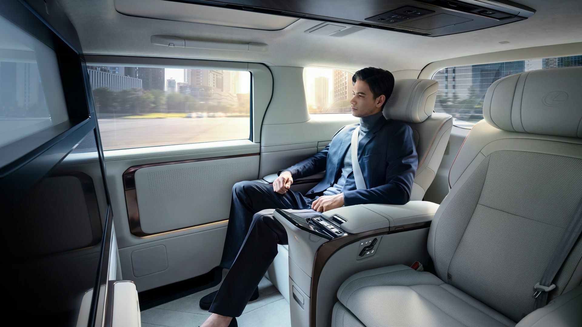 2024 Lexus LM - 153