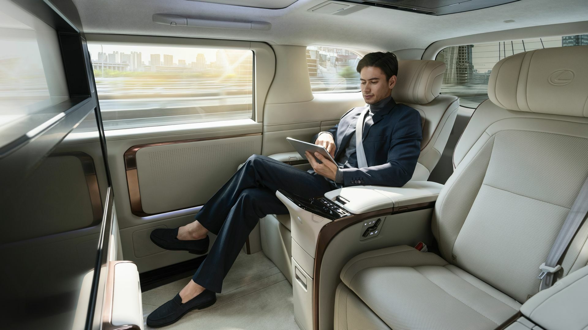 2024 Lexus LM - 157