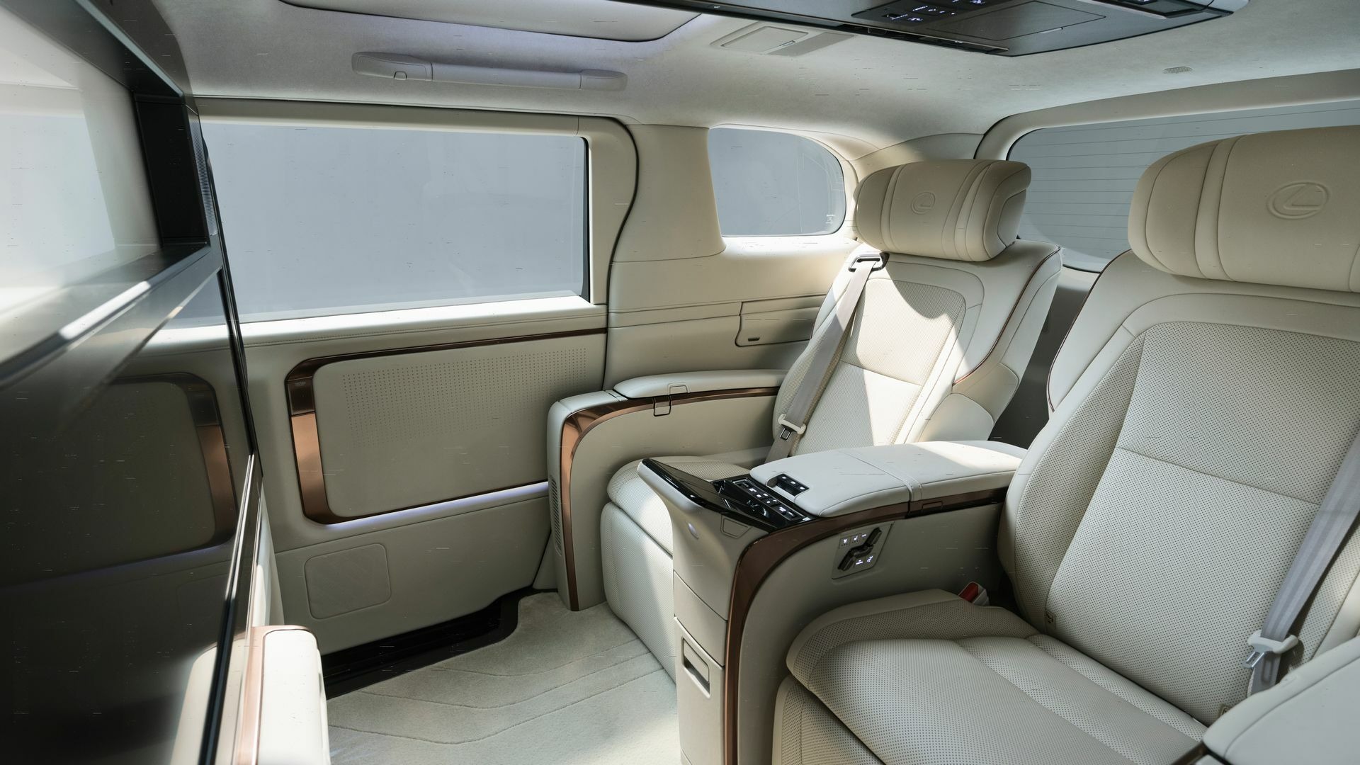 2024 Lexus LM - 165