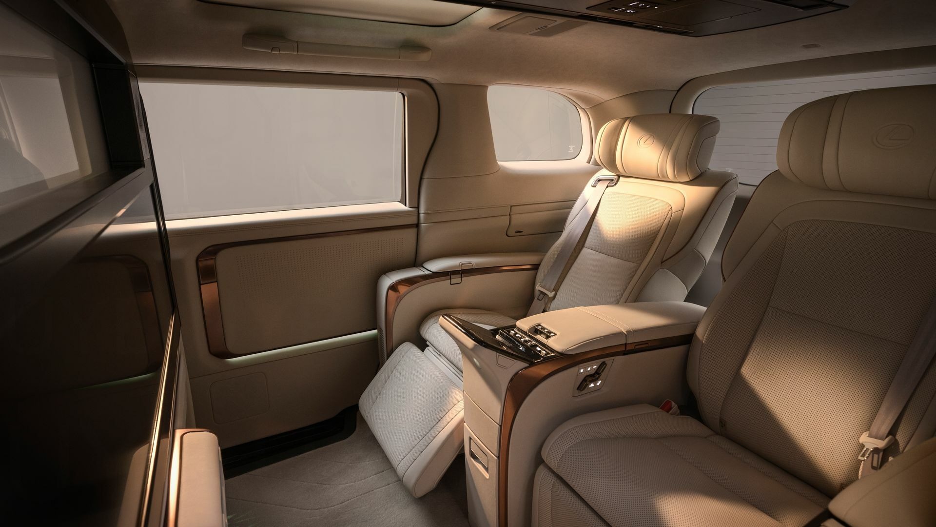 2024 Lexus LM - 166