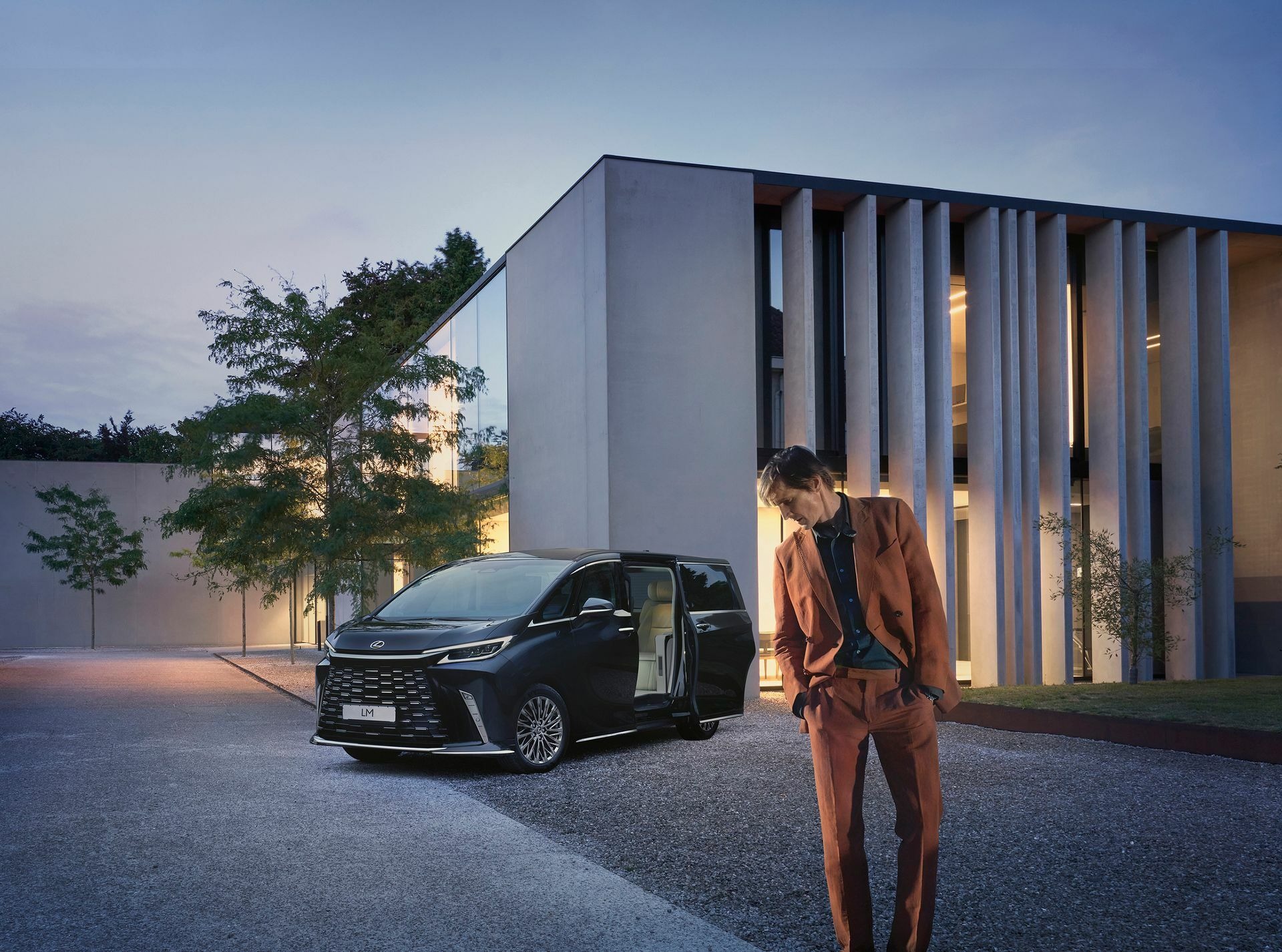 2024 Lexus LM - 181