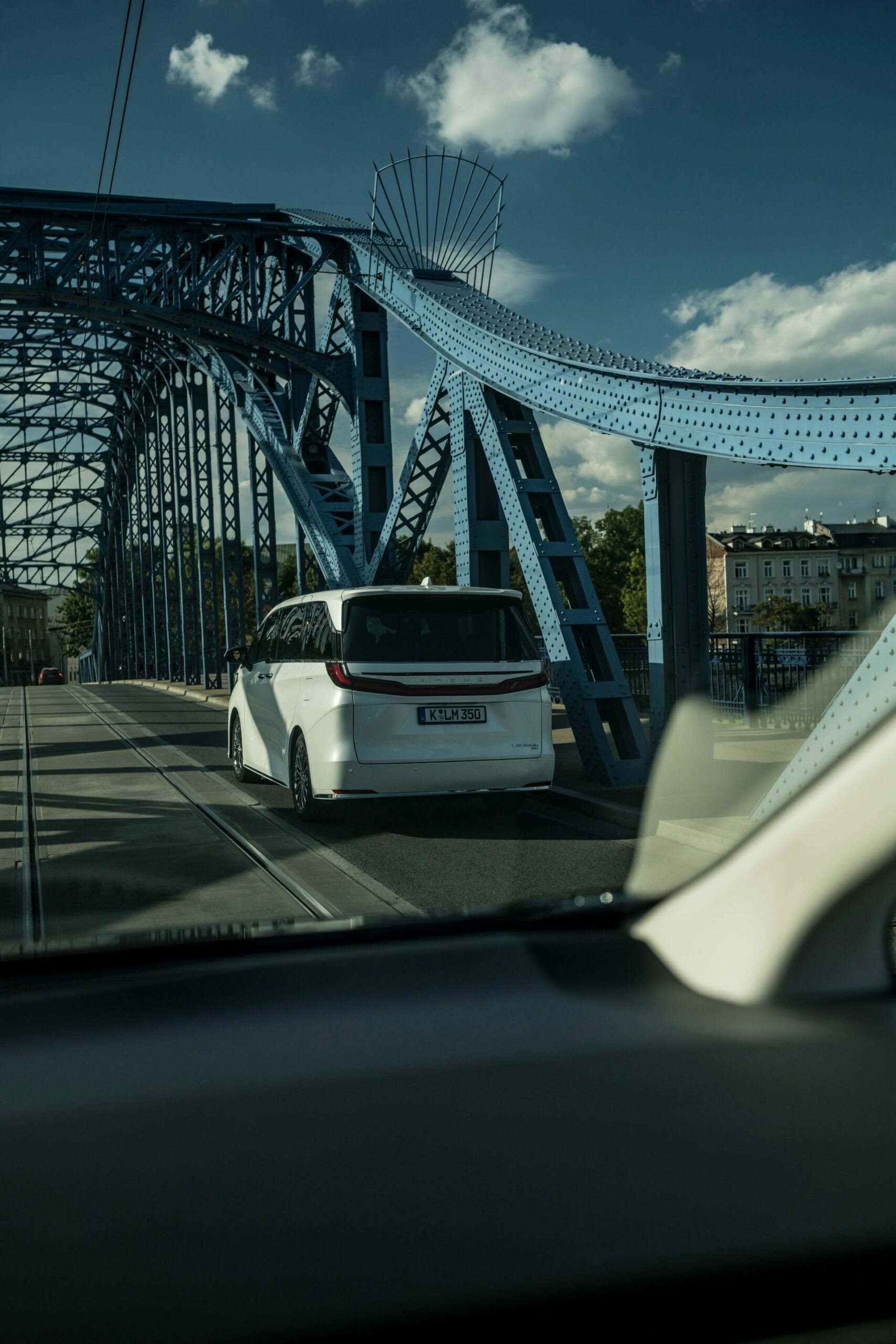 2024 Lexus LM - 30