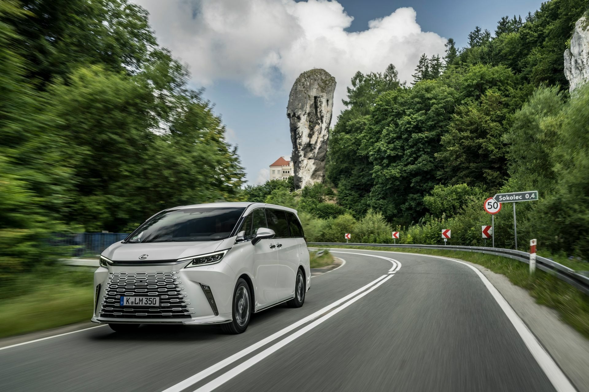 2024 Lexus LM - 37