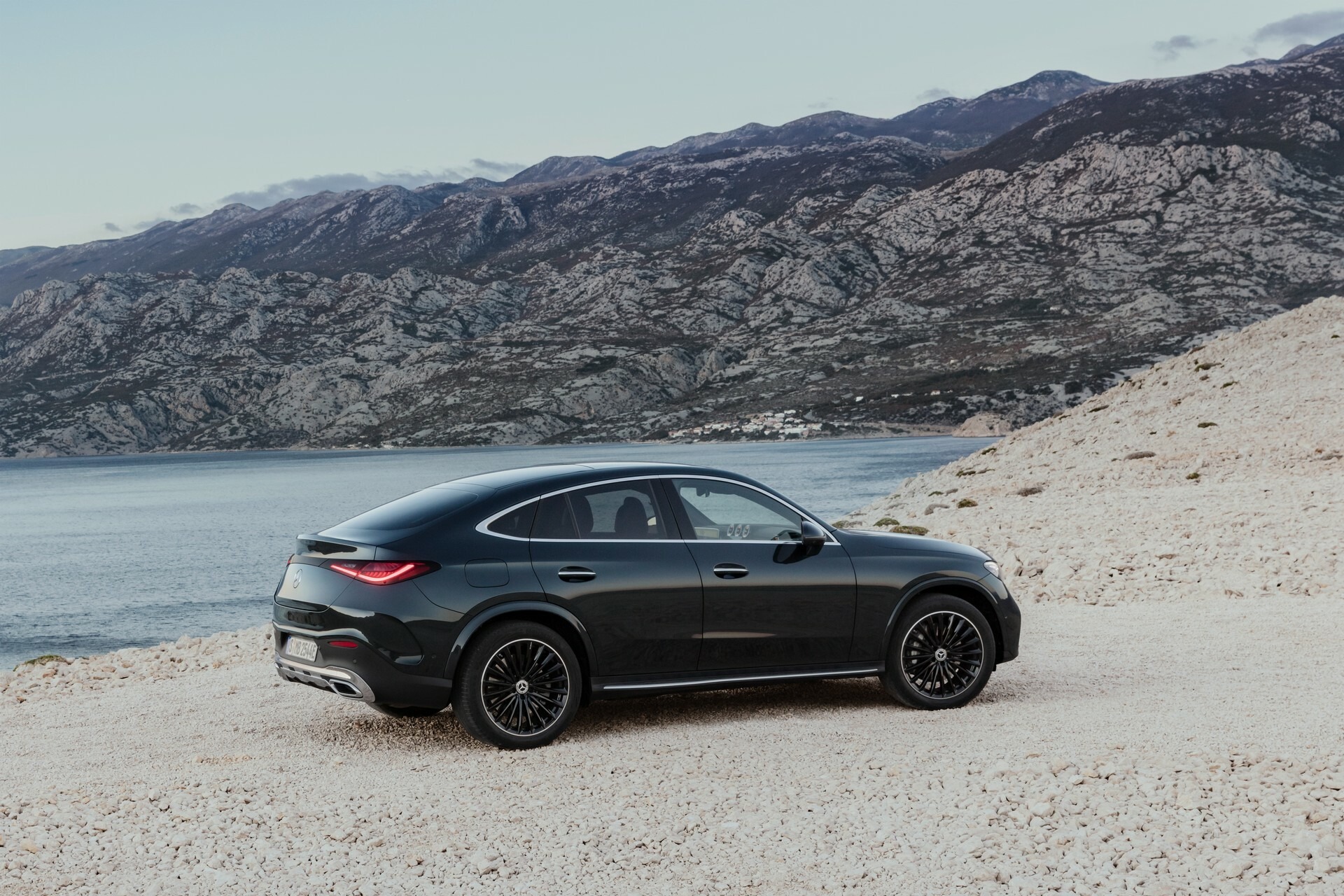 2024 Mercedes-Benz GLC 300 Coupe - 24