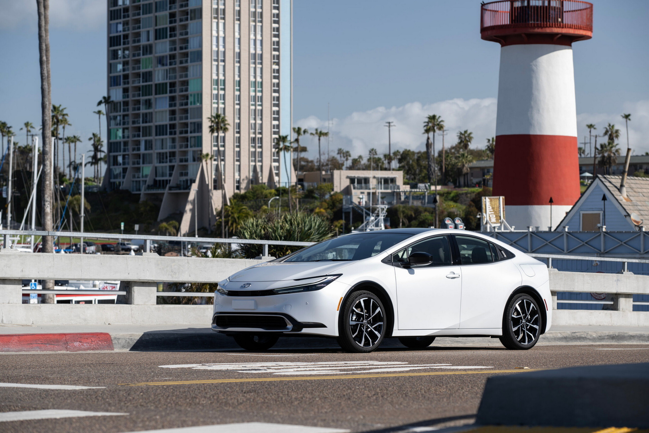 2024 Toyota Prius Prime 28