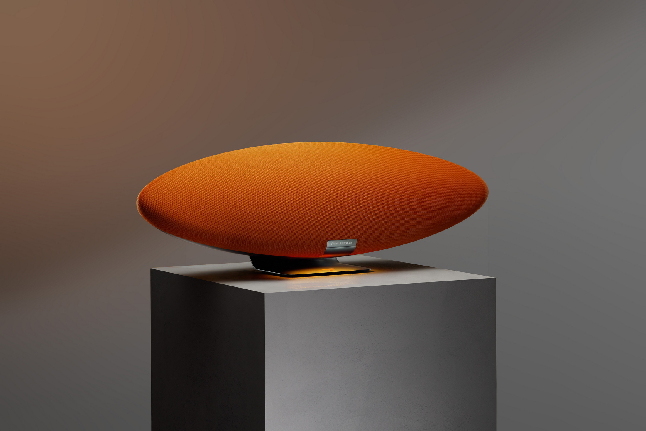 2023 Bowers and Wilkins Zeppelin McLaren Edition 2