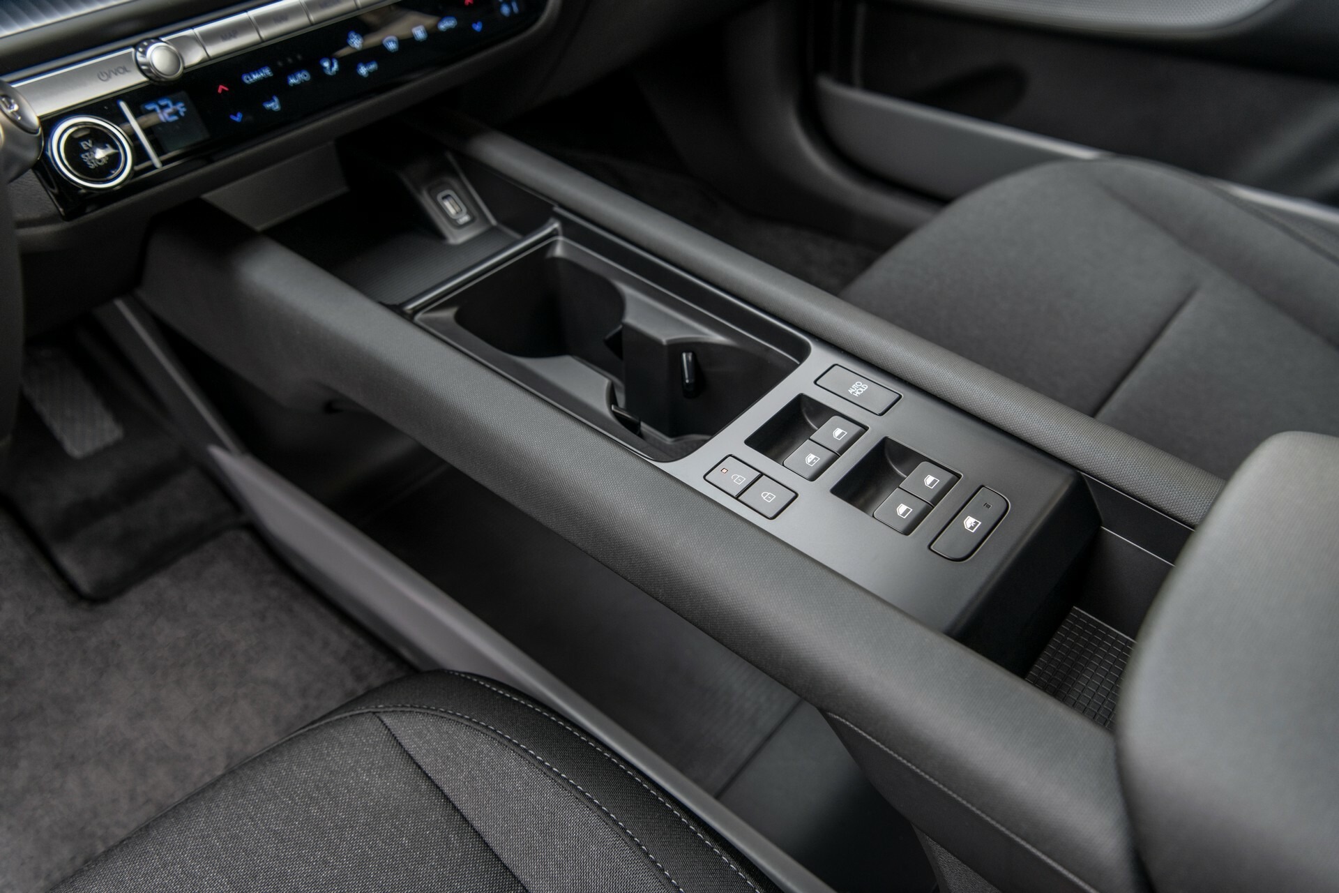 2024 Hyundai Ioniq 6 1025 16